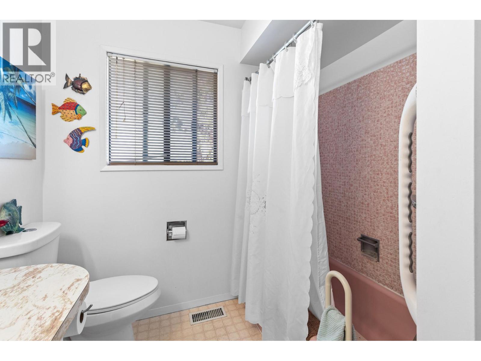  5284 Tailyour Lane, Peachland