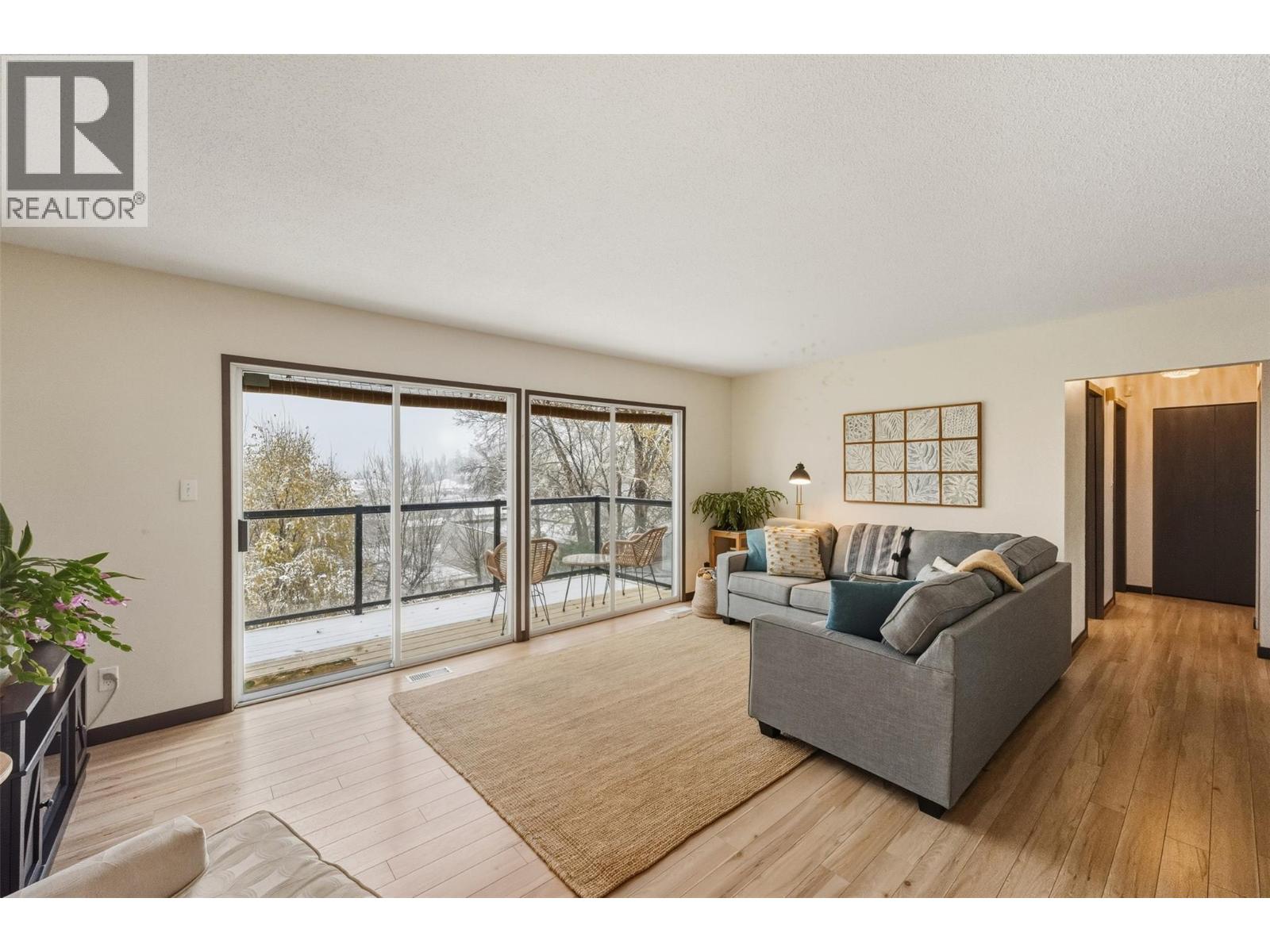 13031 Steven Avenue, Summerland