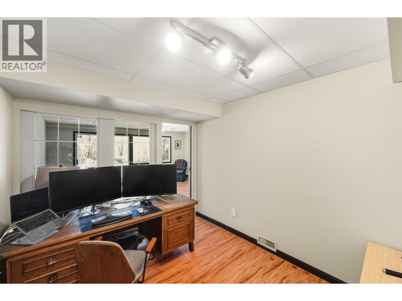 13031 Steven Avenue, Summerland