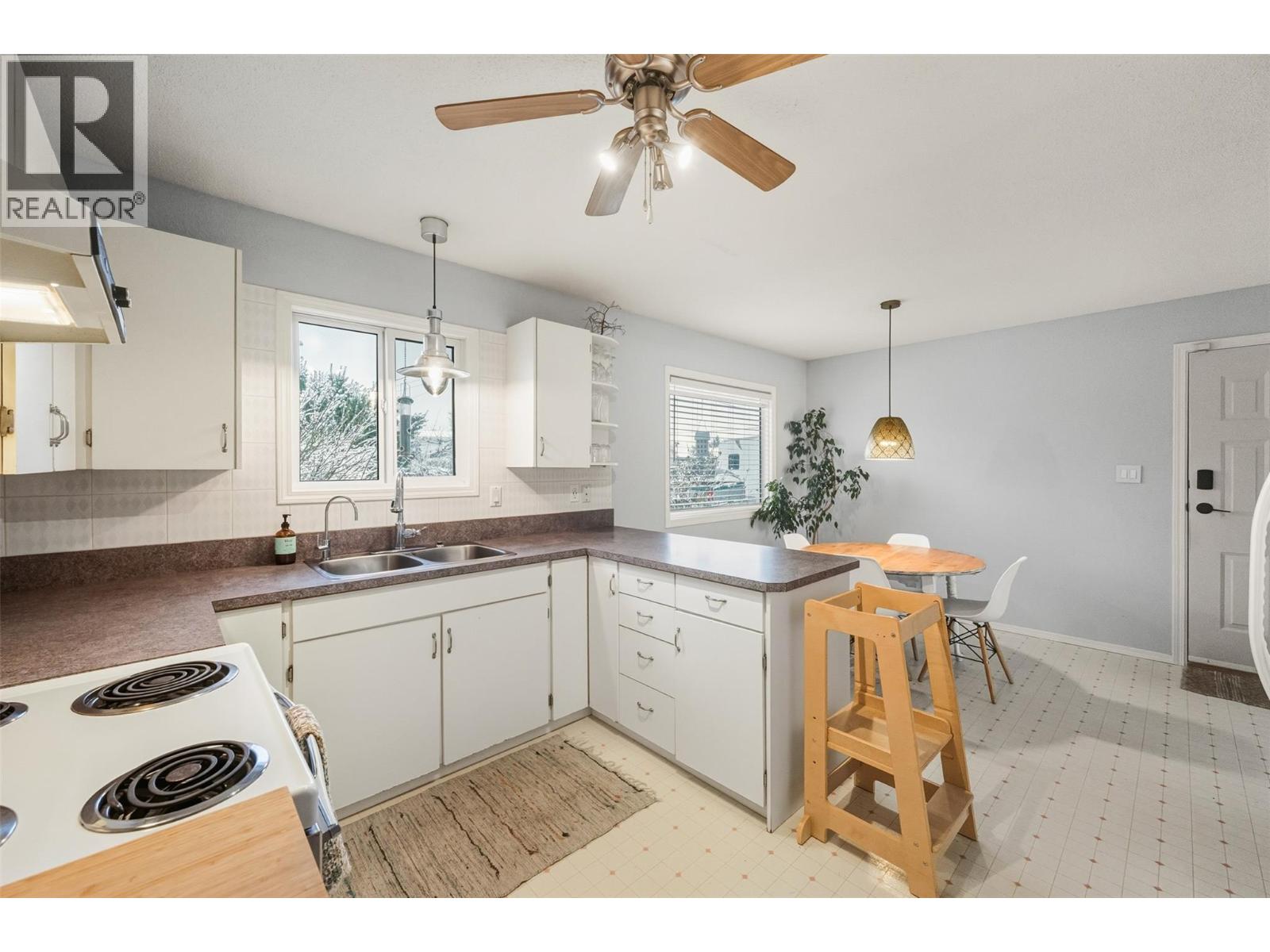 13031 Steven Avenue, Summerland