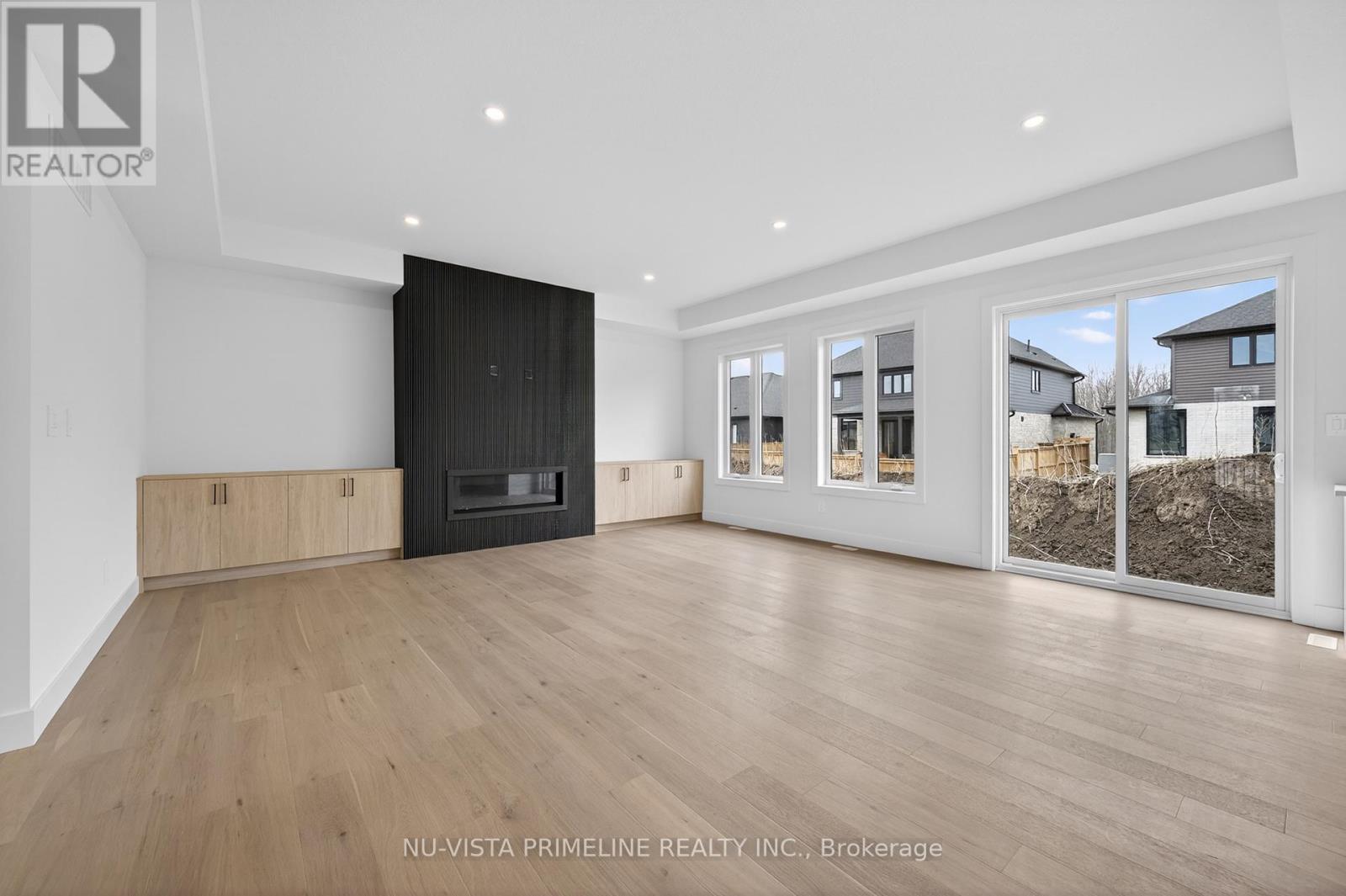 115 TIMBERWALK TRAIL W Property Photo