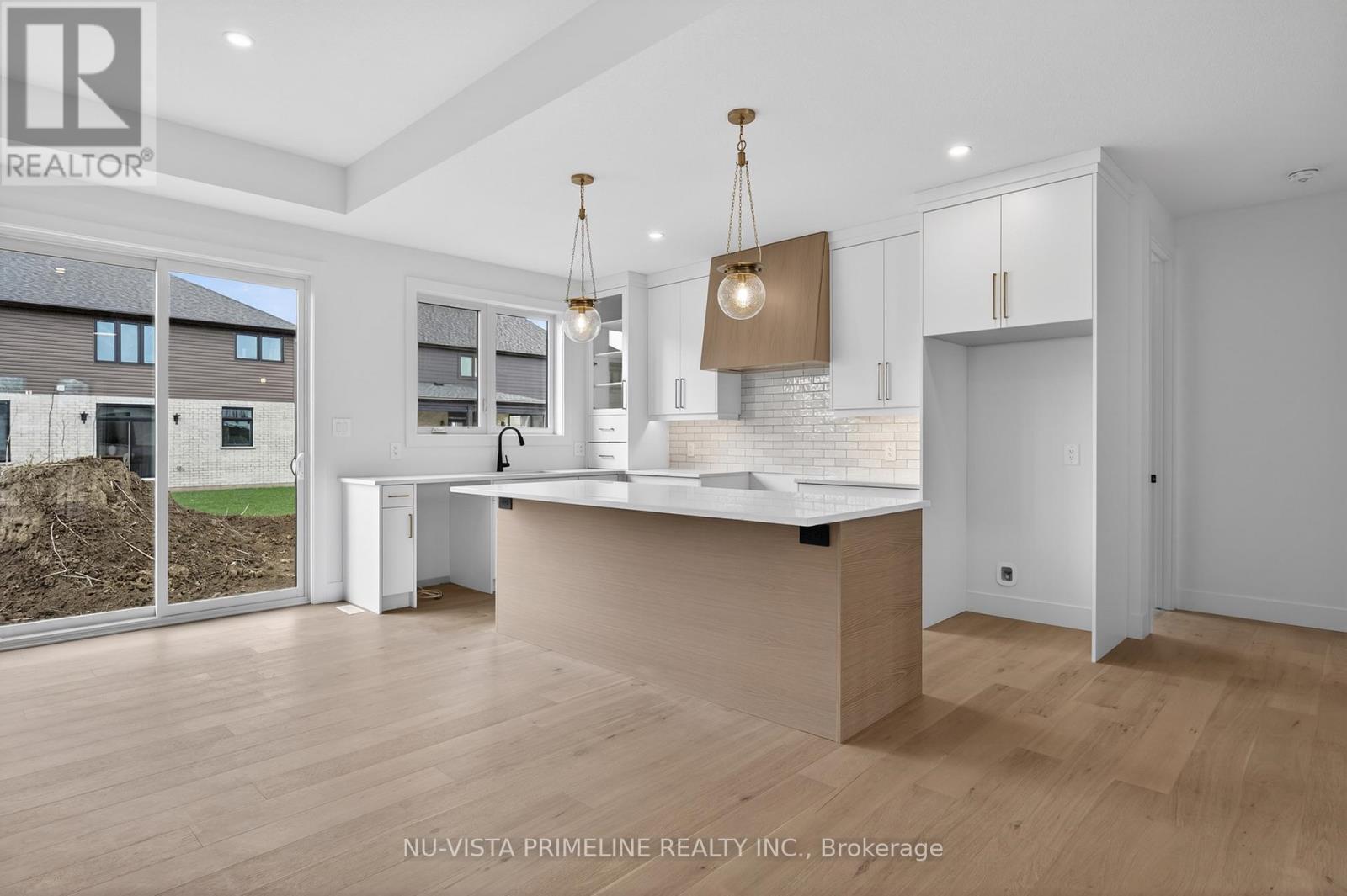 115 TIMBERWALK TRAIL W Property Photo