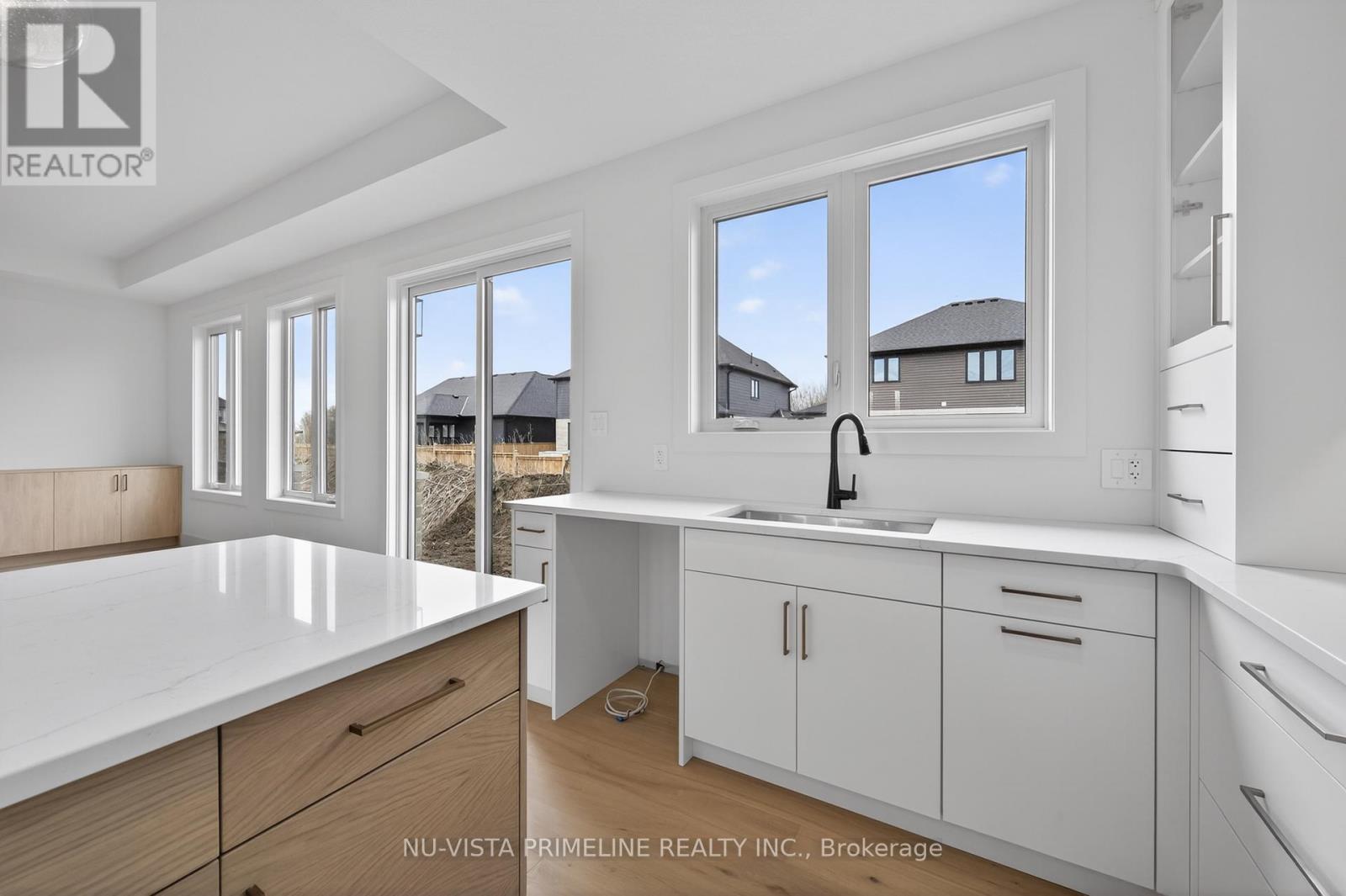 115 TIMBERWALK TRAIL W Property Photo