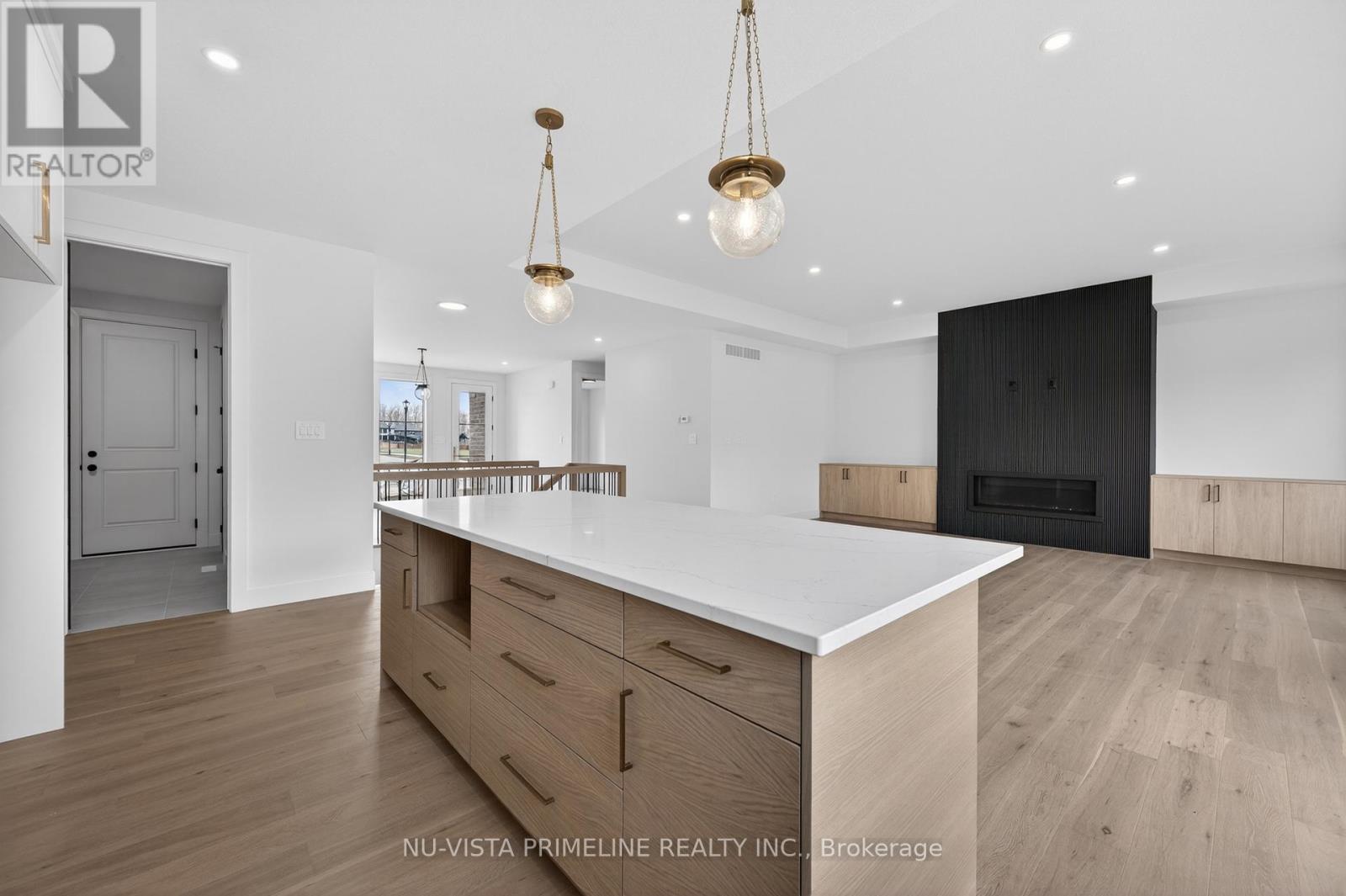 115 TIMBERWALK TRAIL W Property Photo