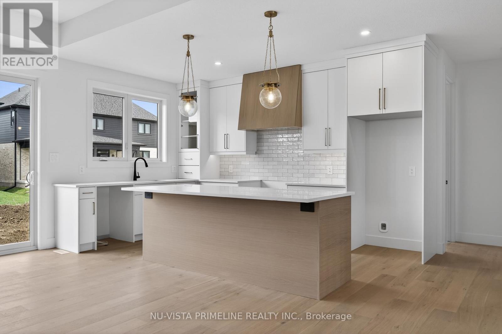 115 TIMBERWALK TRAIL W Property Photo