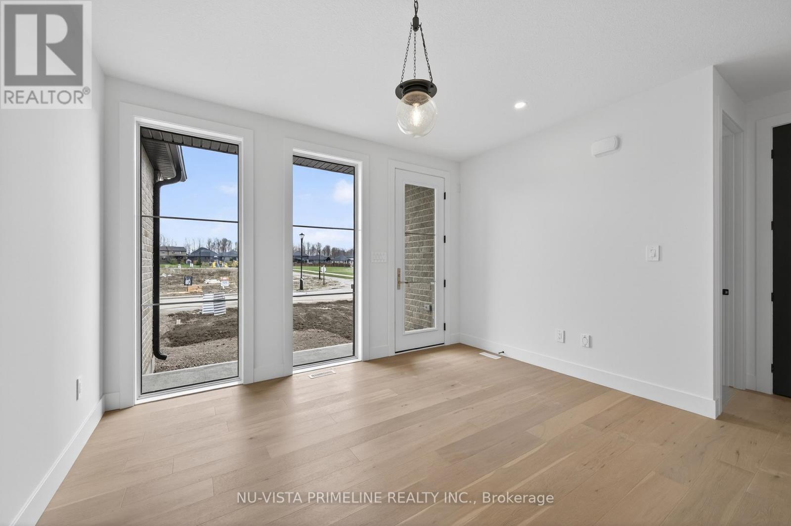 115 TIMBERWALK TRAIL W Property Photo