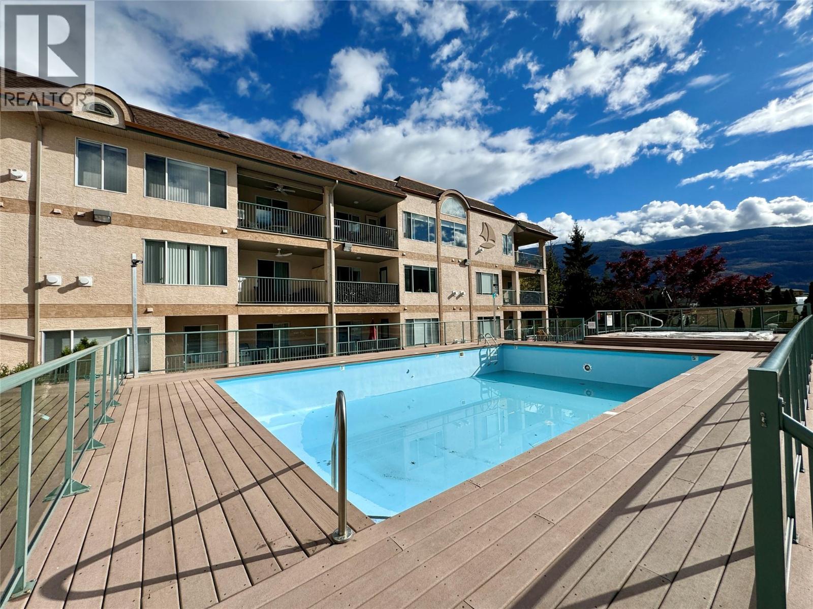 118 1002 Riverside Avenue, Sicamous