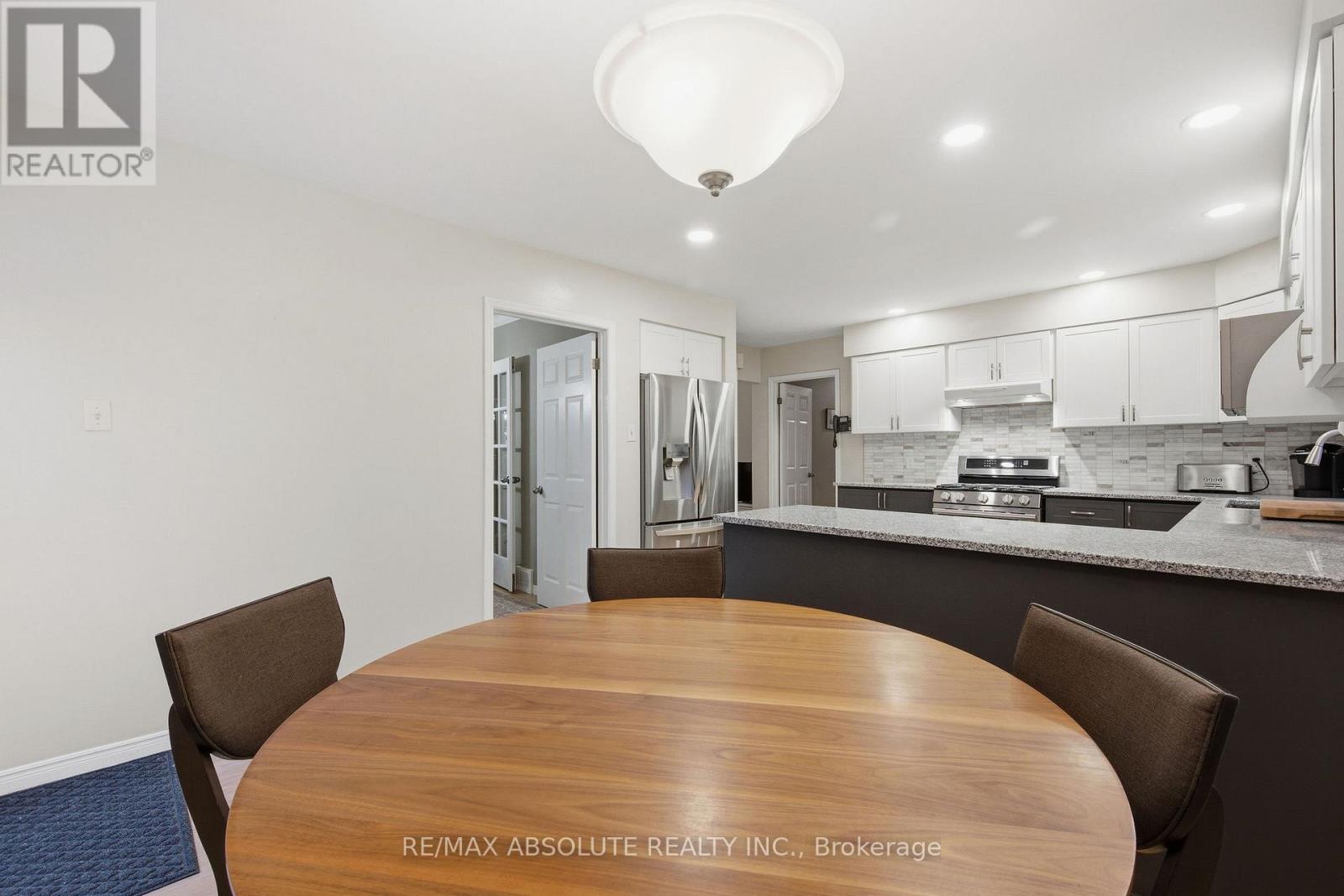 605 ROWANWOOD AVENUE — photo 16