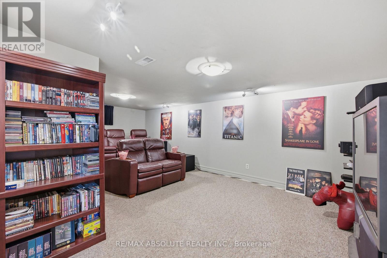 605 ROWANWOOD AVENUE — photo 45