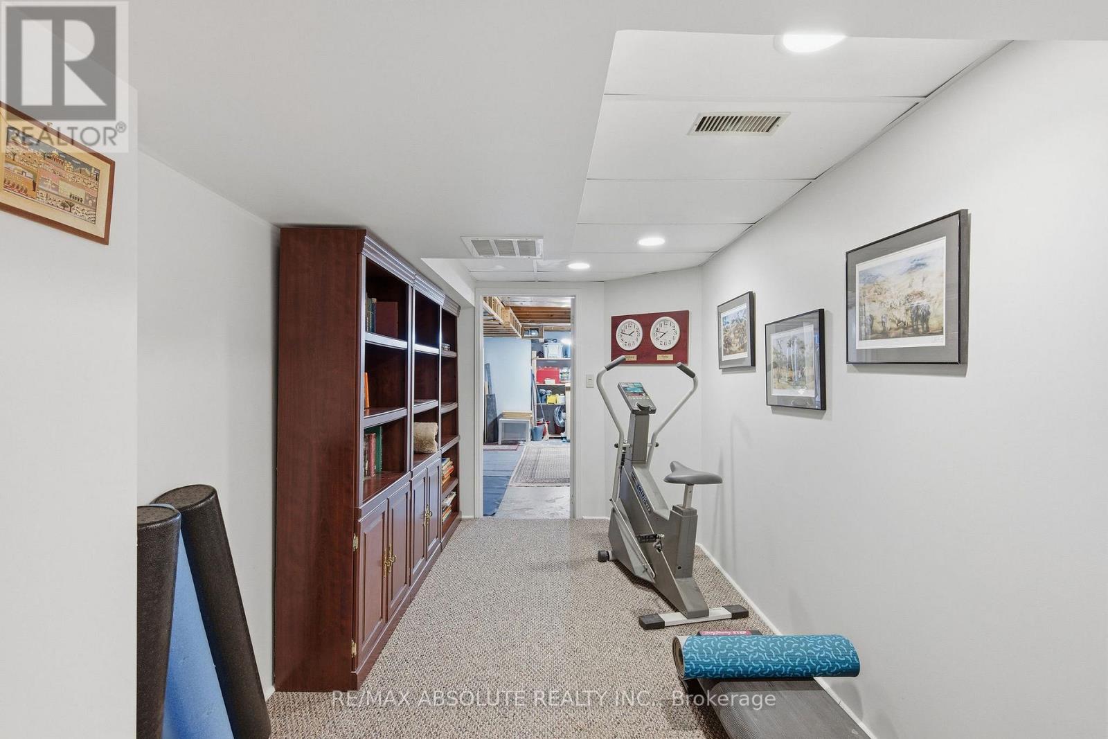 605 ROWANWOOD AVENUE — photo 46