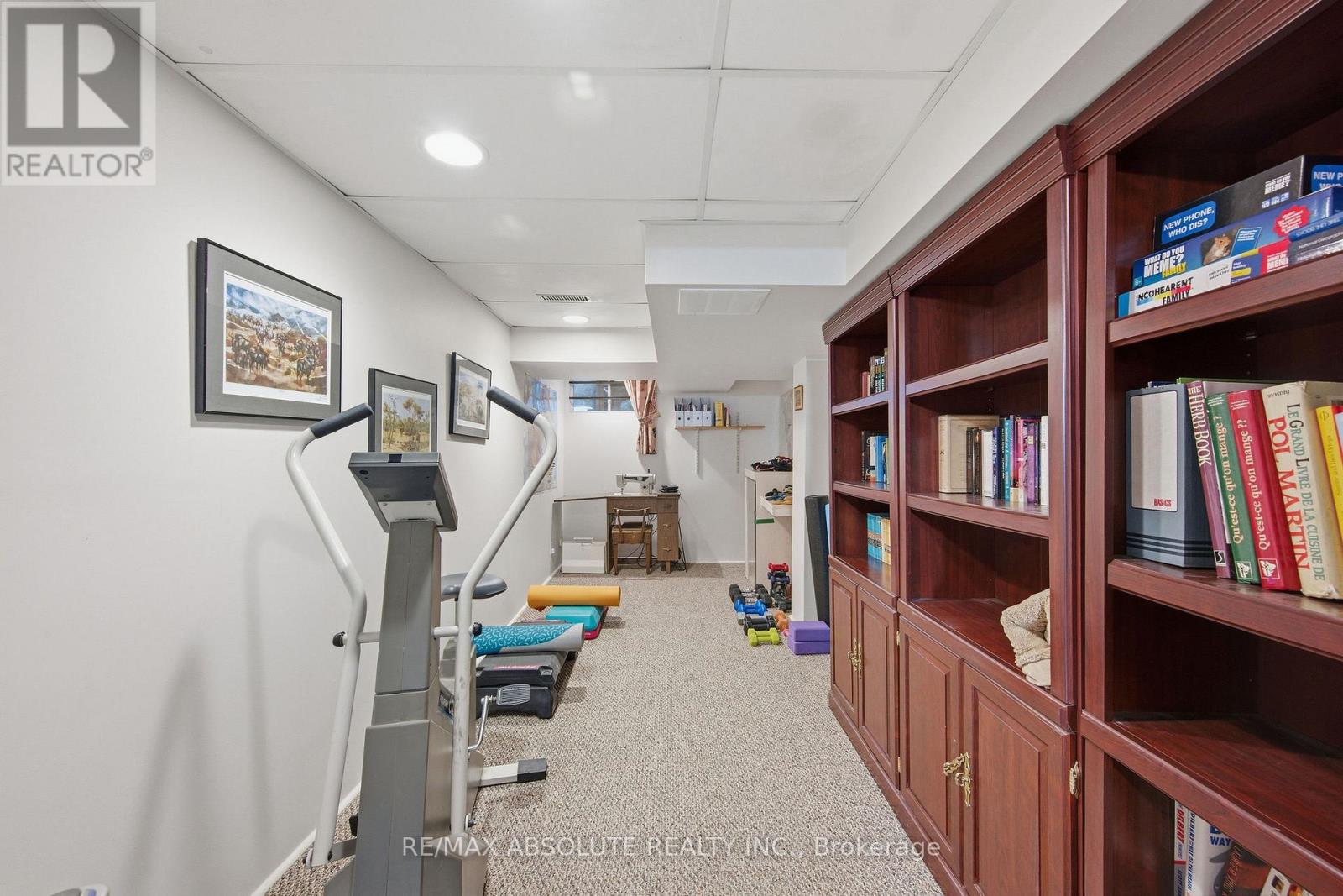 605 ROWANWOOD AVENUE — photo 47