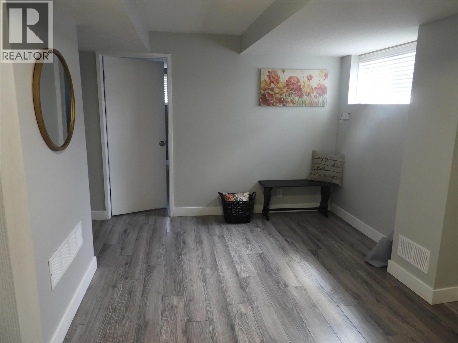 260 Gibbs Road - 32