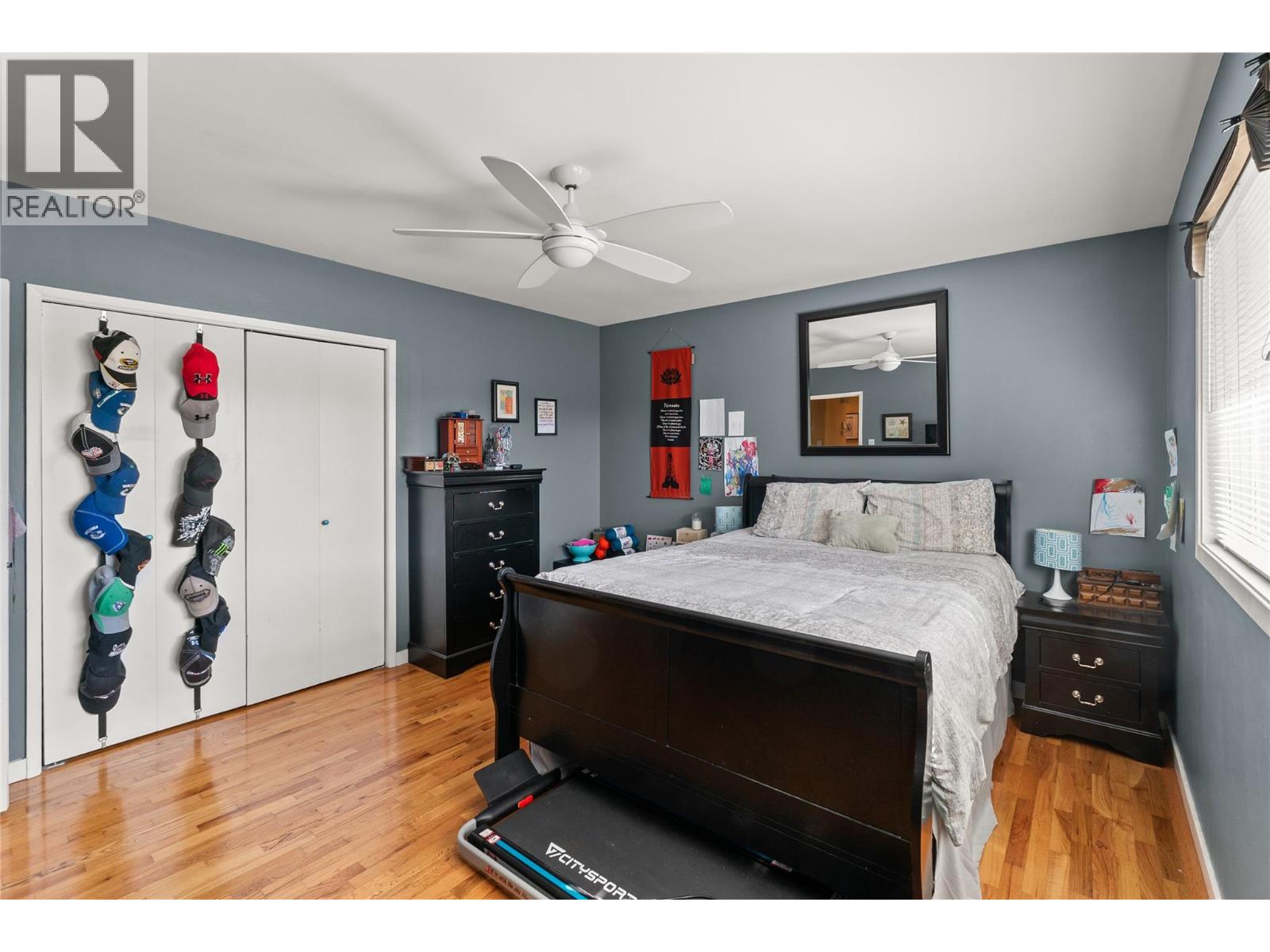 260 Gibbs Road - 23