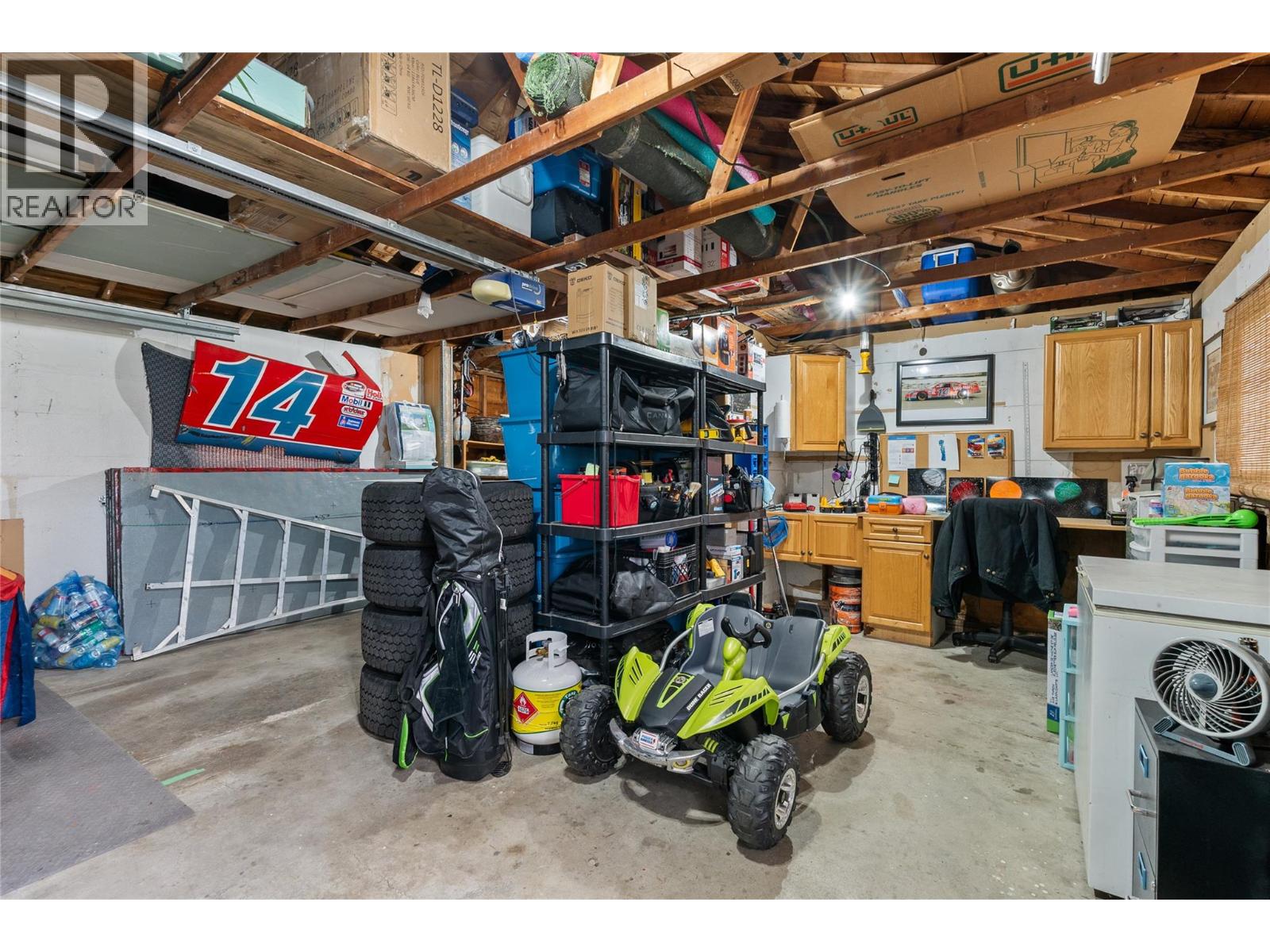 260 Gibbs Road - 49