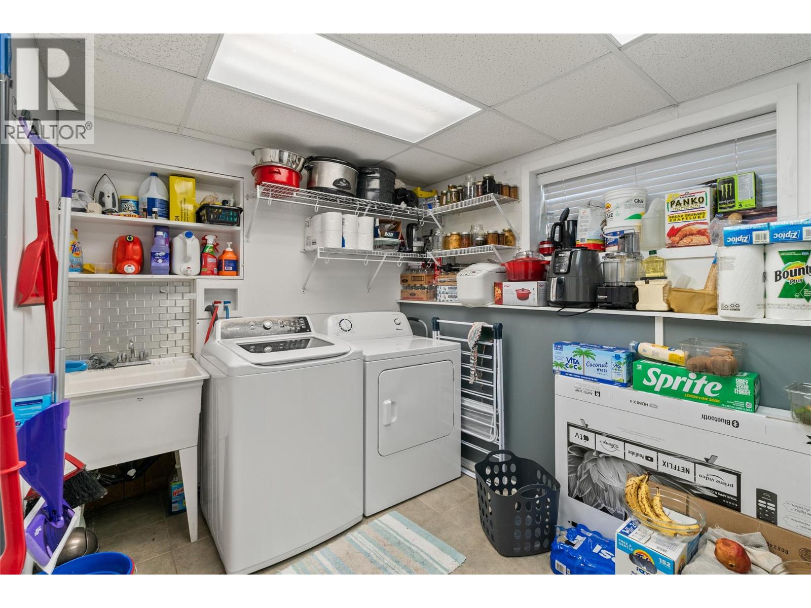 260 Gibbs Road - 46