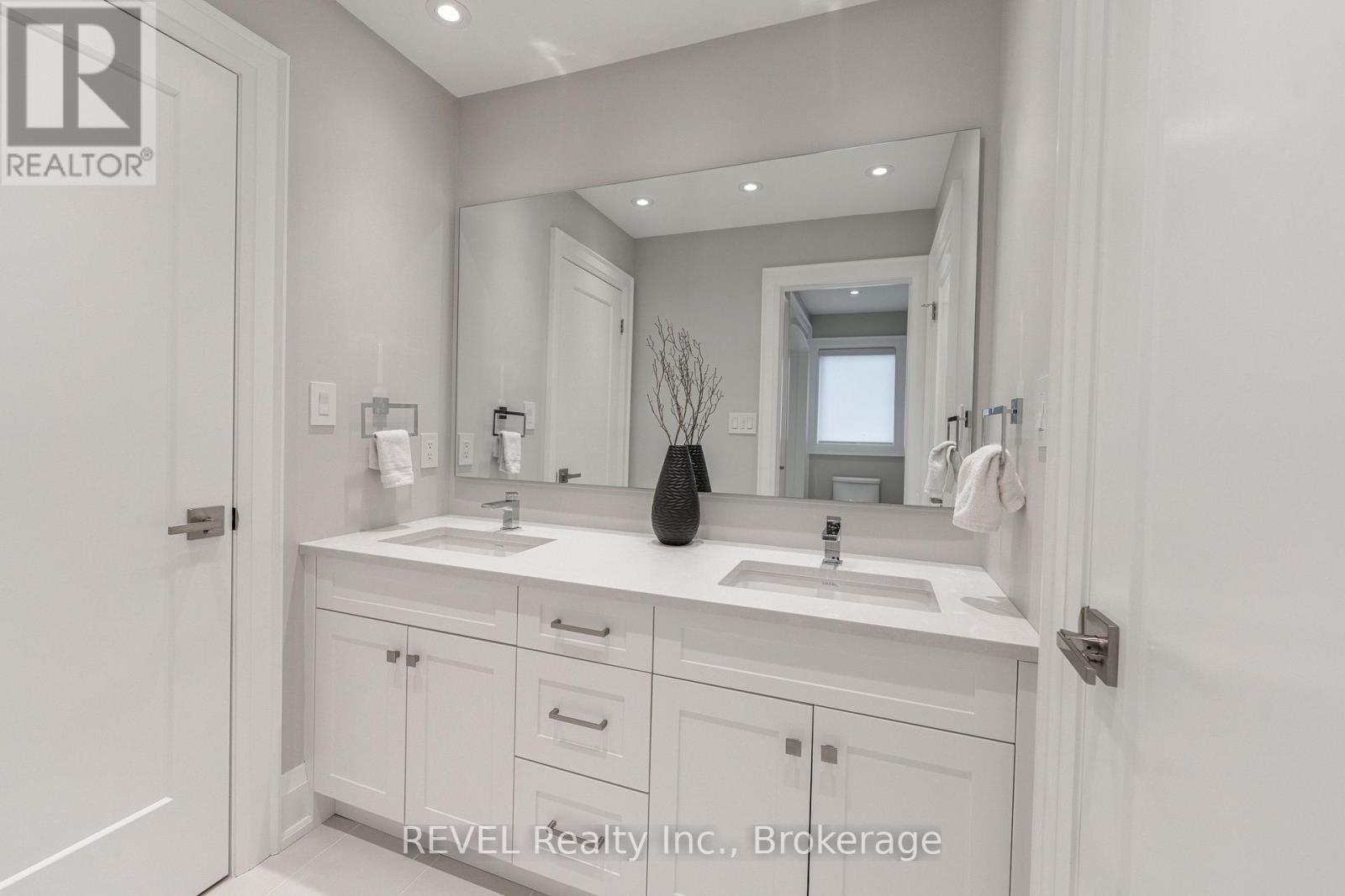 7515 SHERRILEE CRESCENT — photo 27