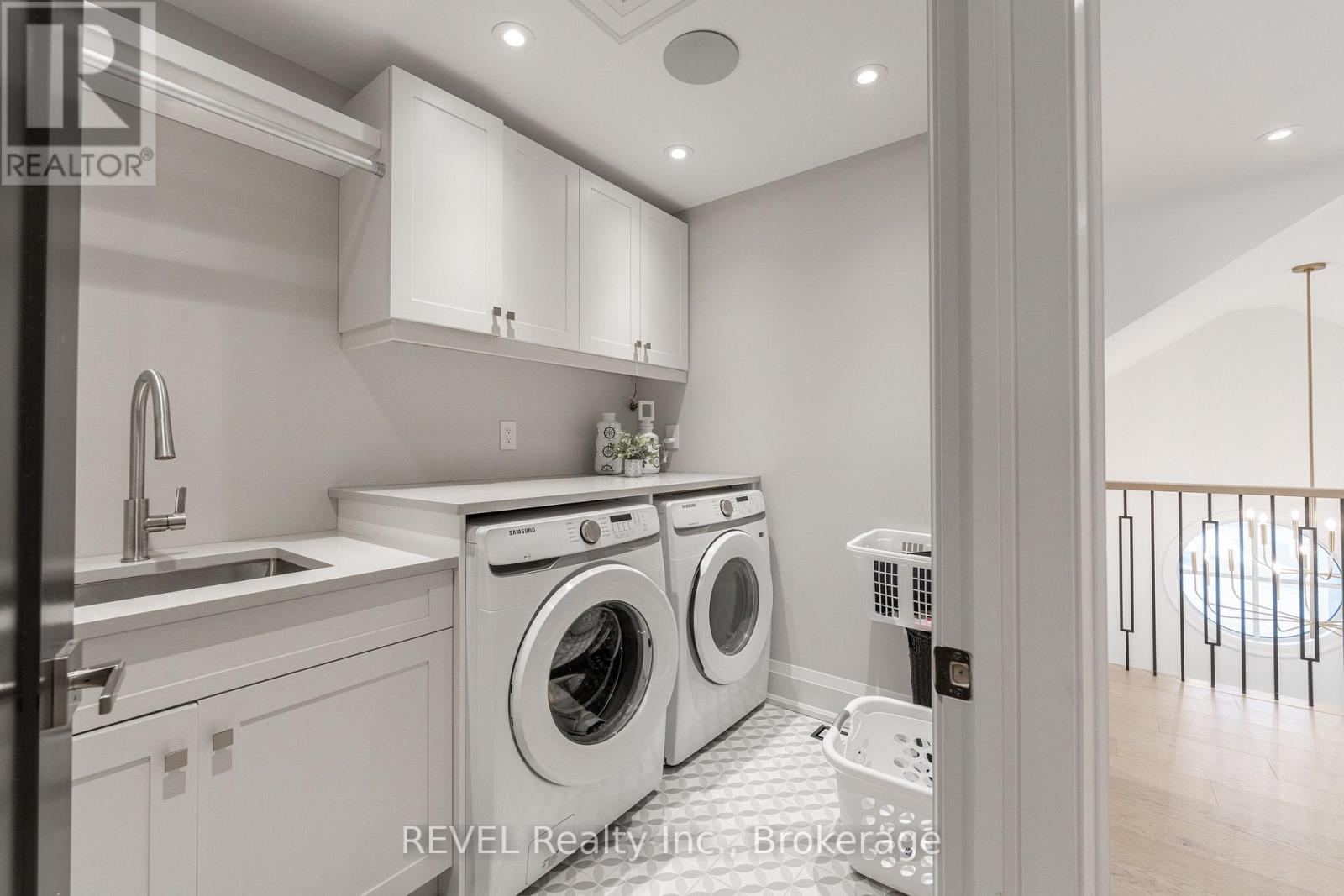 7515 SHERRILEE CRESCENT — photo 35
