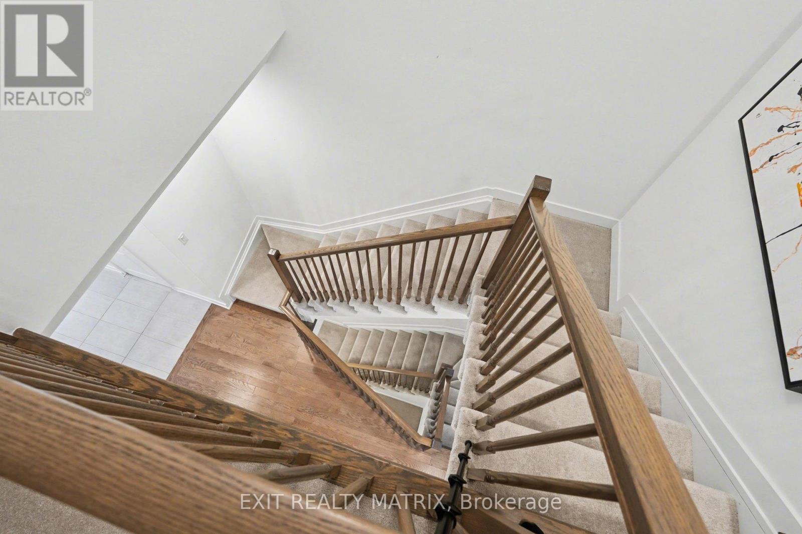 656 PUTNEY CRESCENT W — photo 17