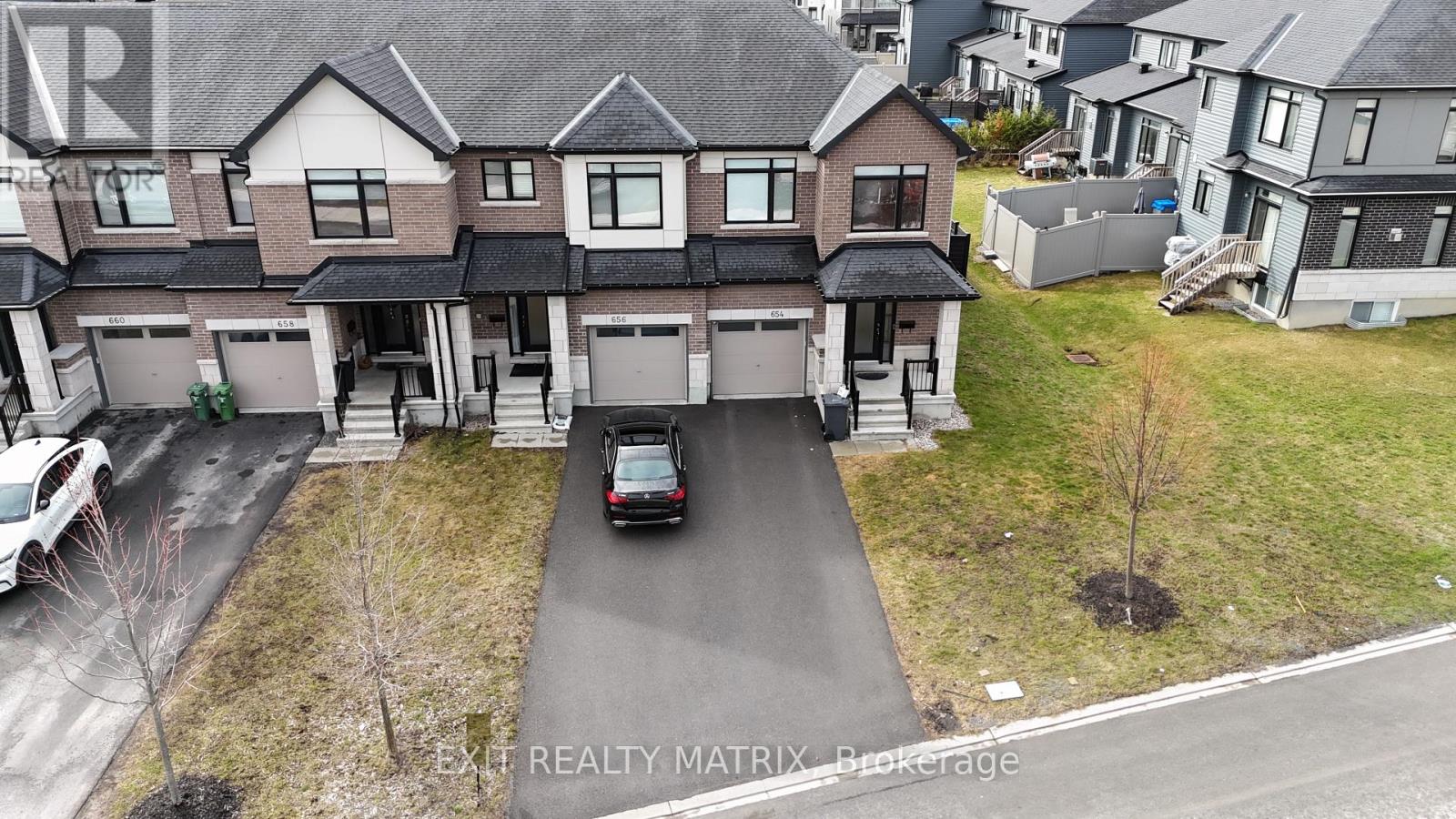 656 PUTNEY CRESCENT W - photo 4