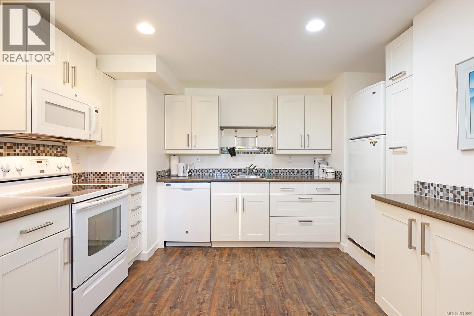 325 Harmston Ave - 46