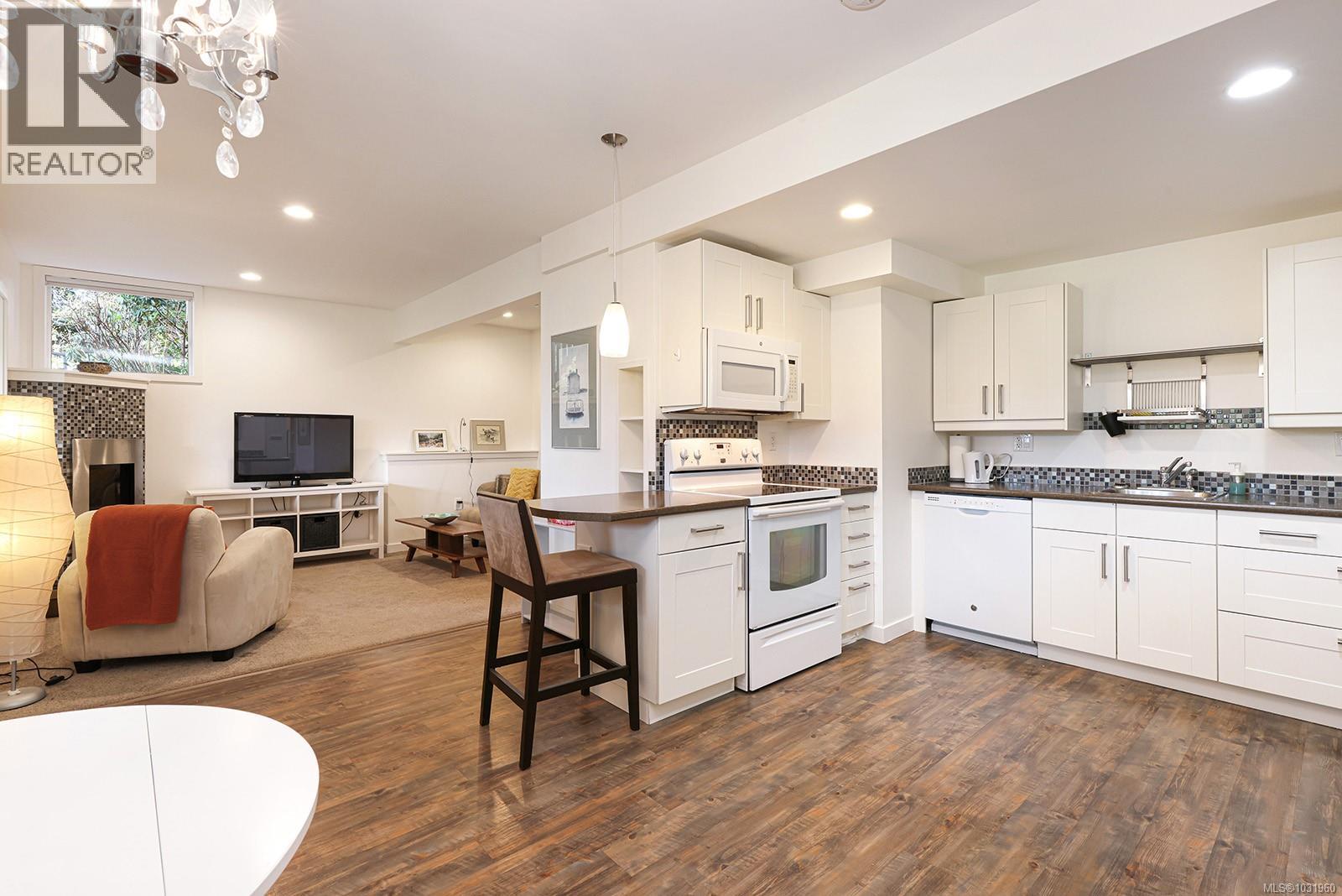 325 Harmston Ave - 45