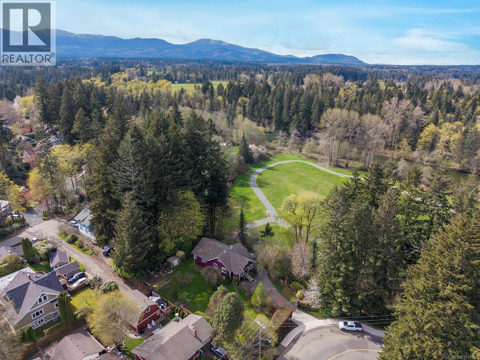 325 Harmston Ave - 6