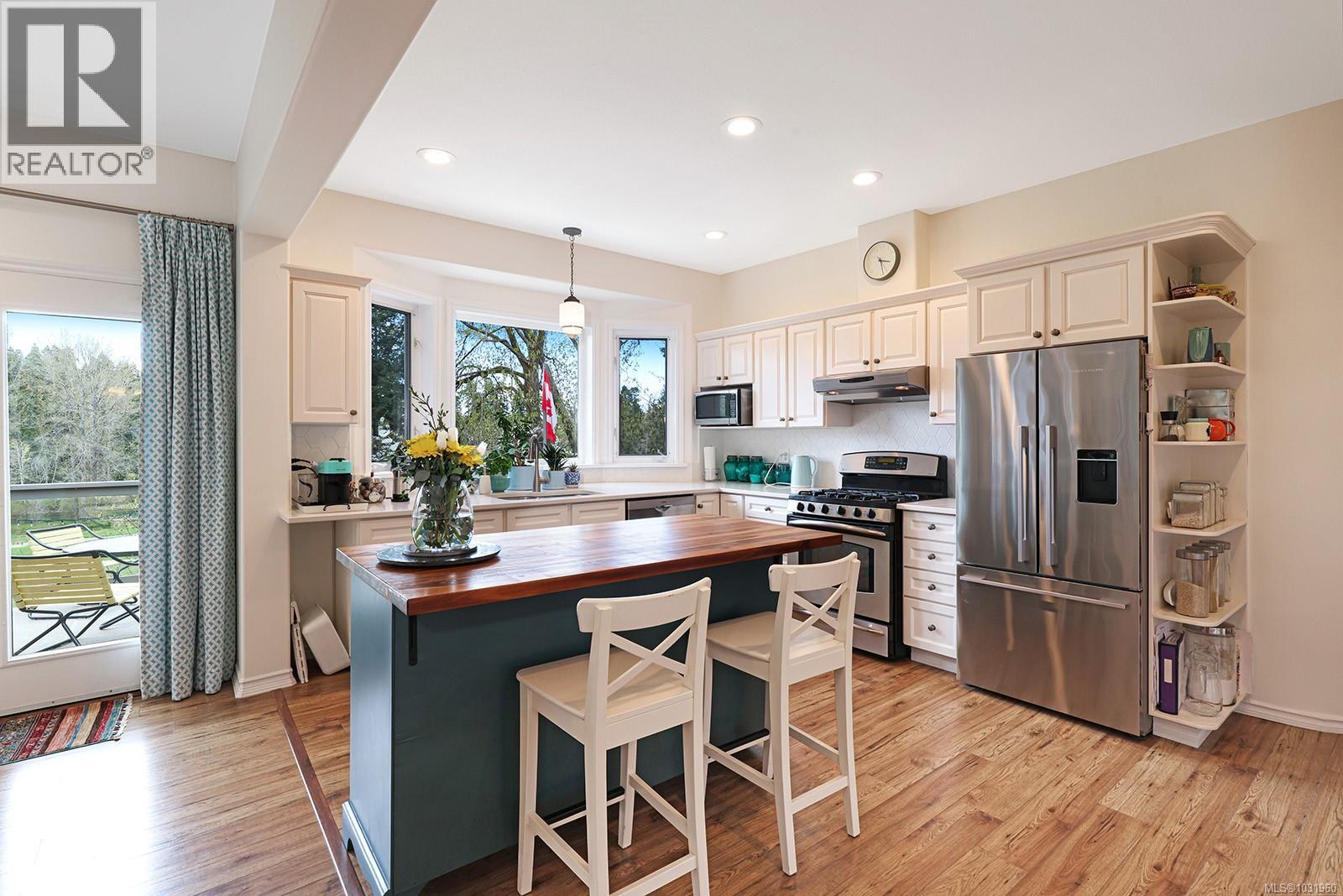 325 Harmston Ave - 23