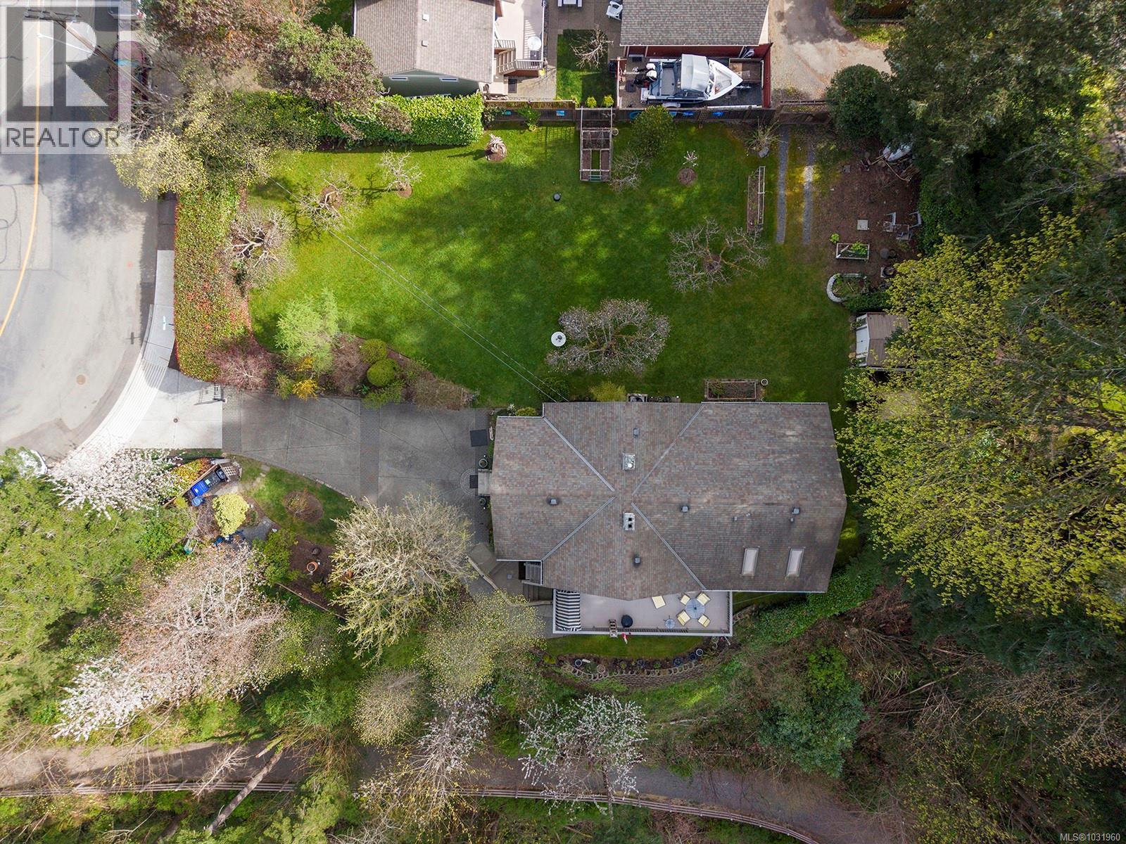 325 Harmston Ave - 66