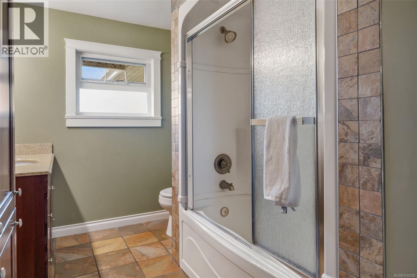 567 Prince Robert Dr - 27