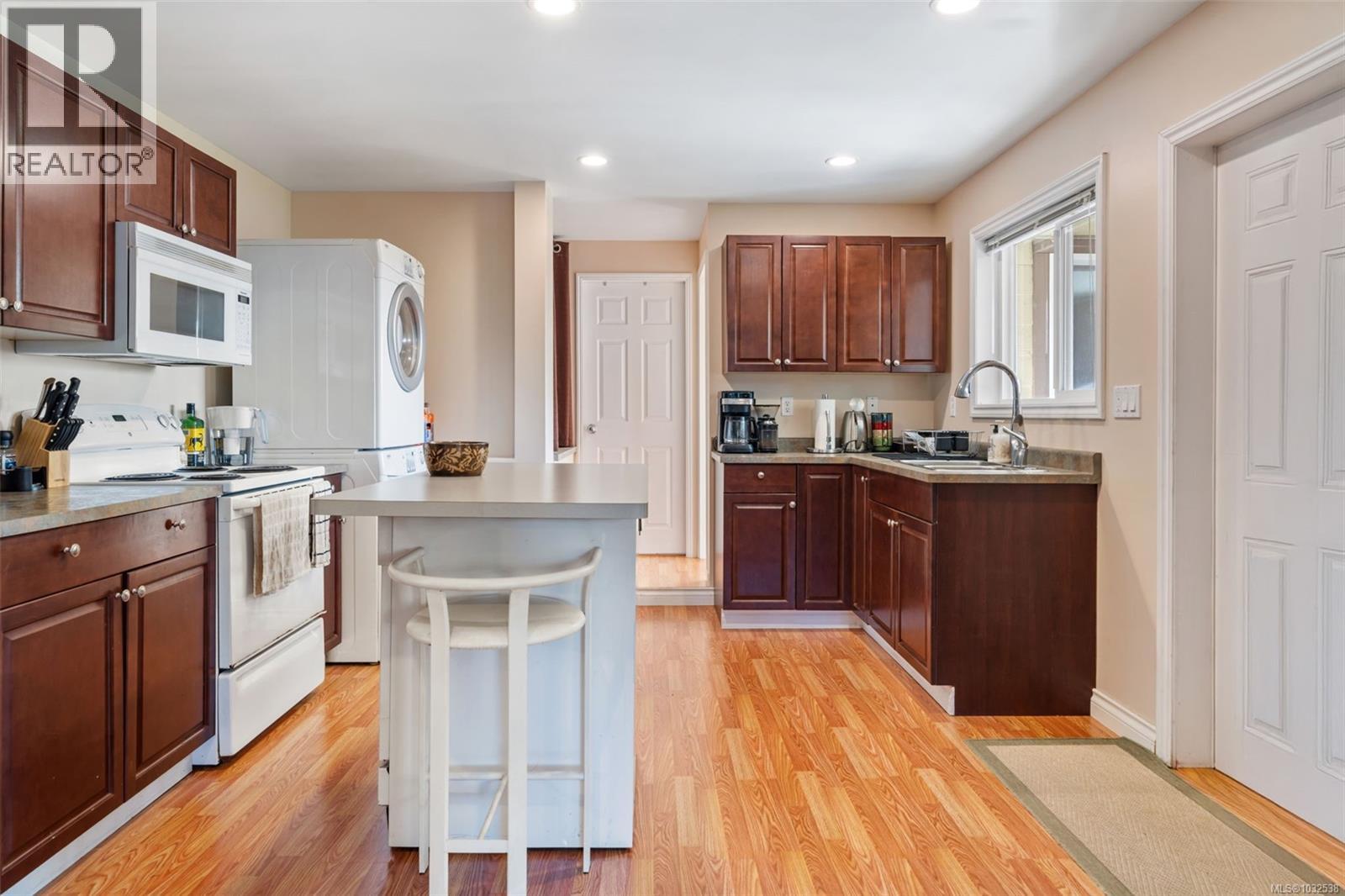 567 Prince Robert Dr - 41