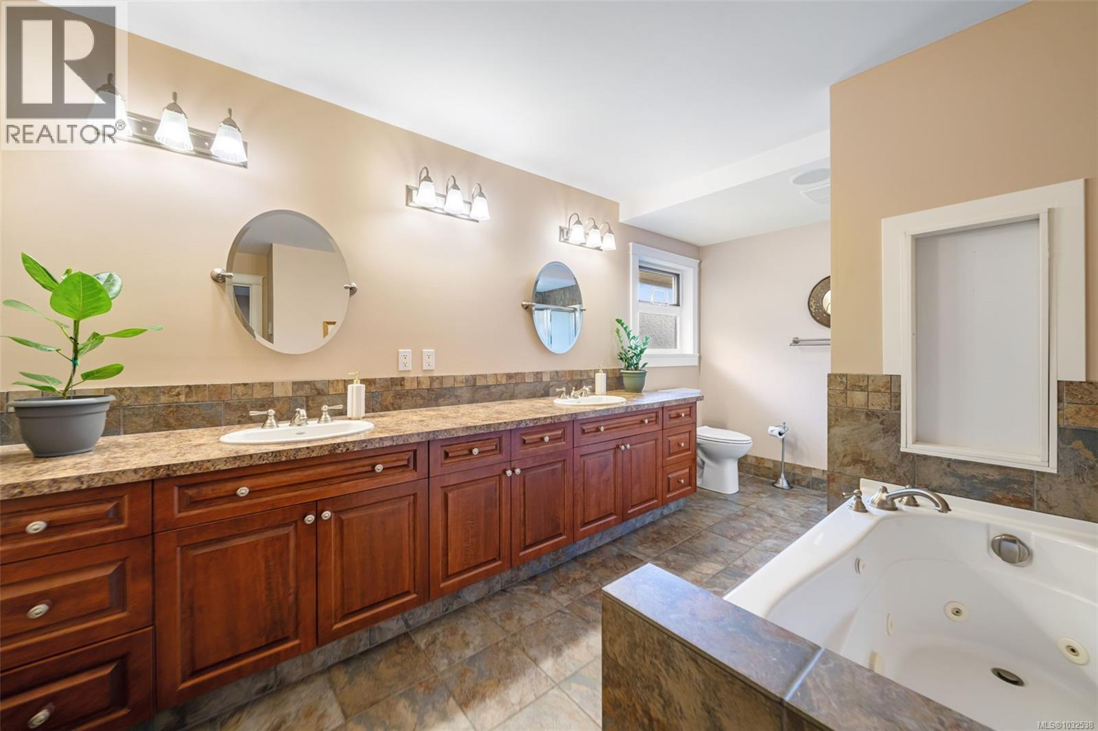 567 Prince Robert Dr - 19