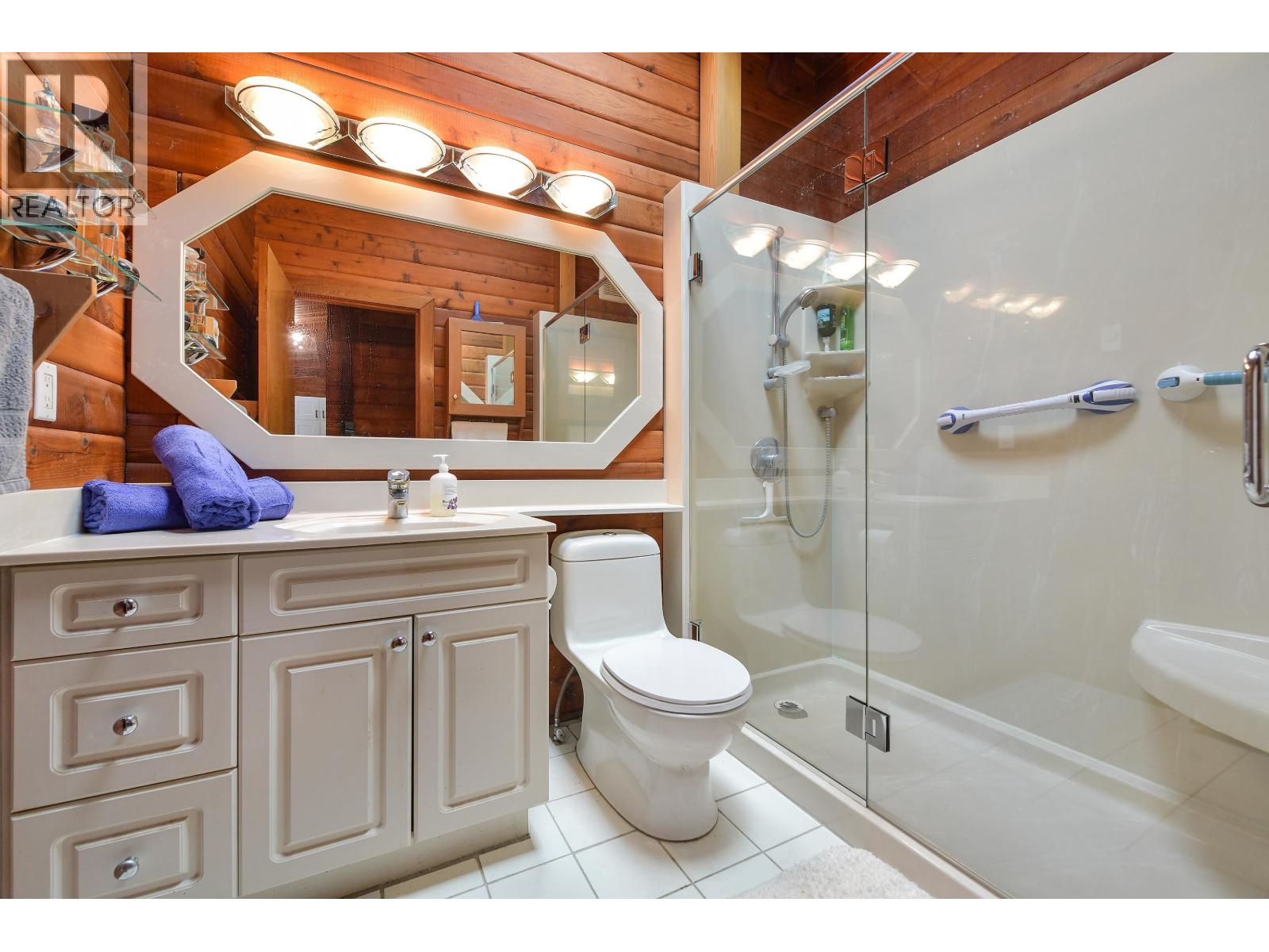 514 AYA REACH ROAD, Mayne Island