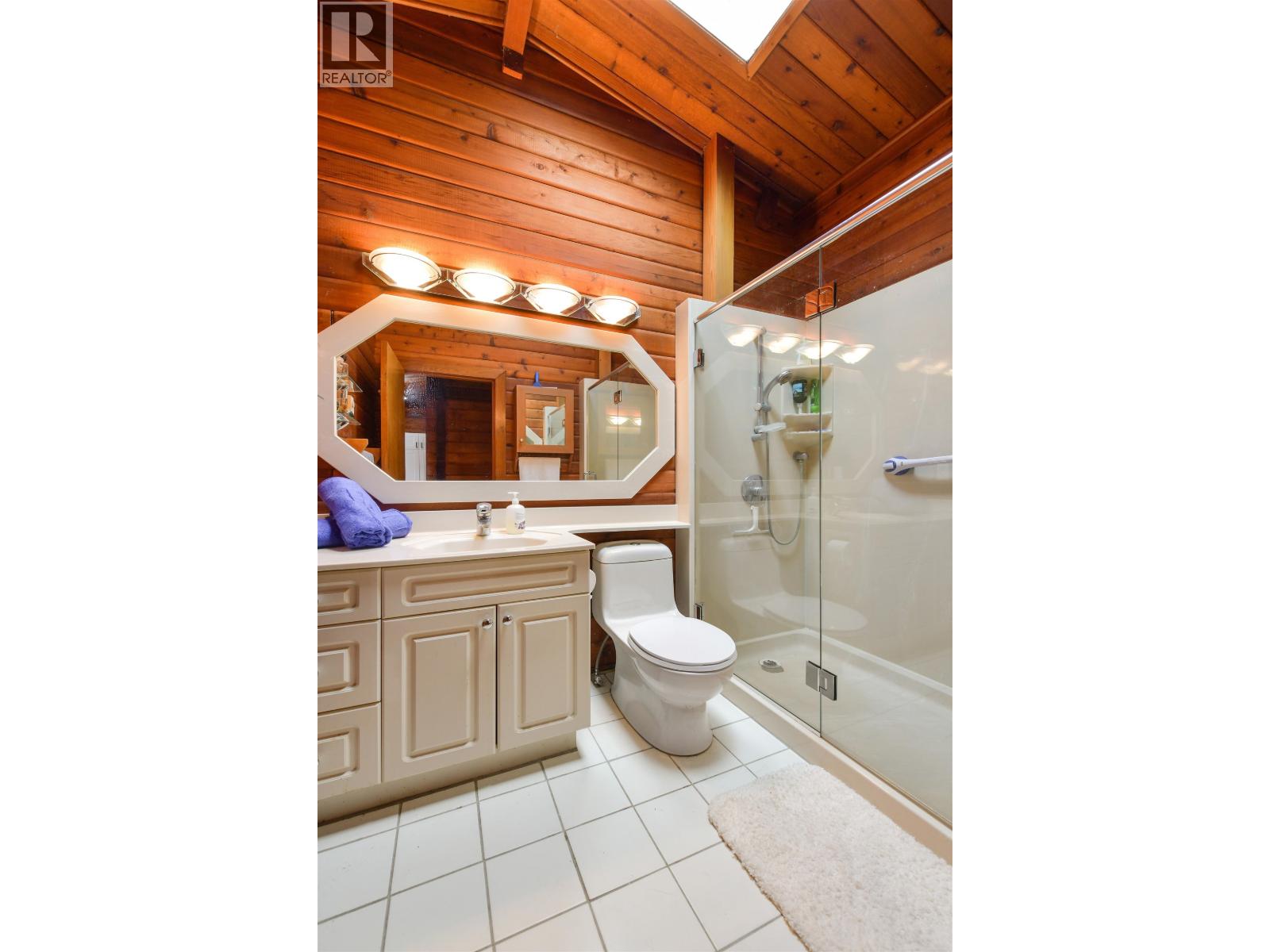 514 AYA REACH ROAD, Mayne Island