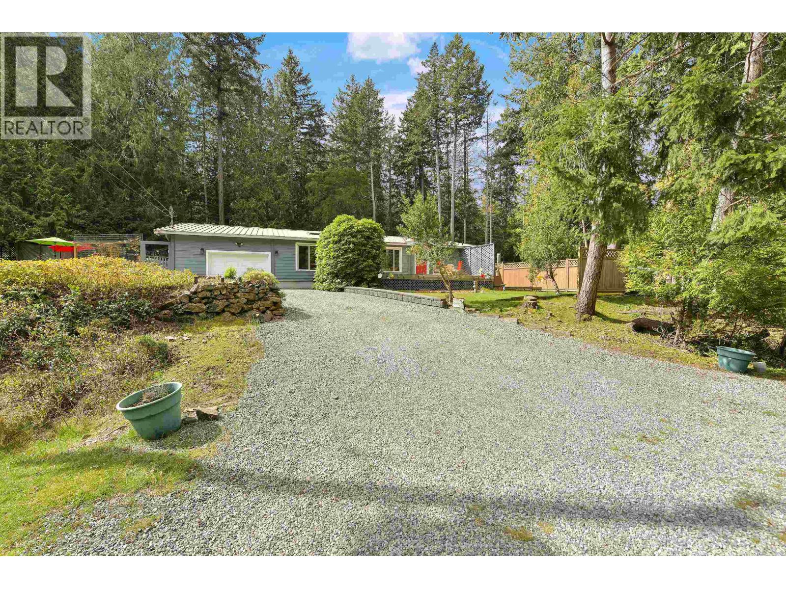 514 AYA REACH ROAD, Mayne Island