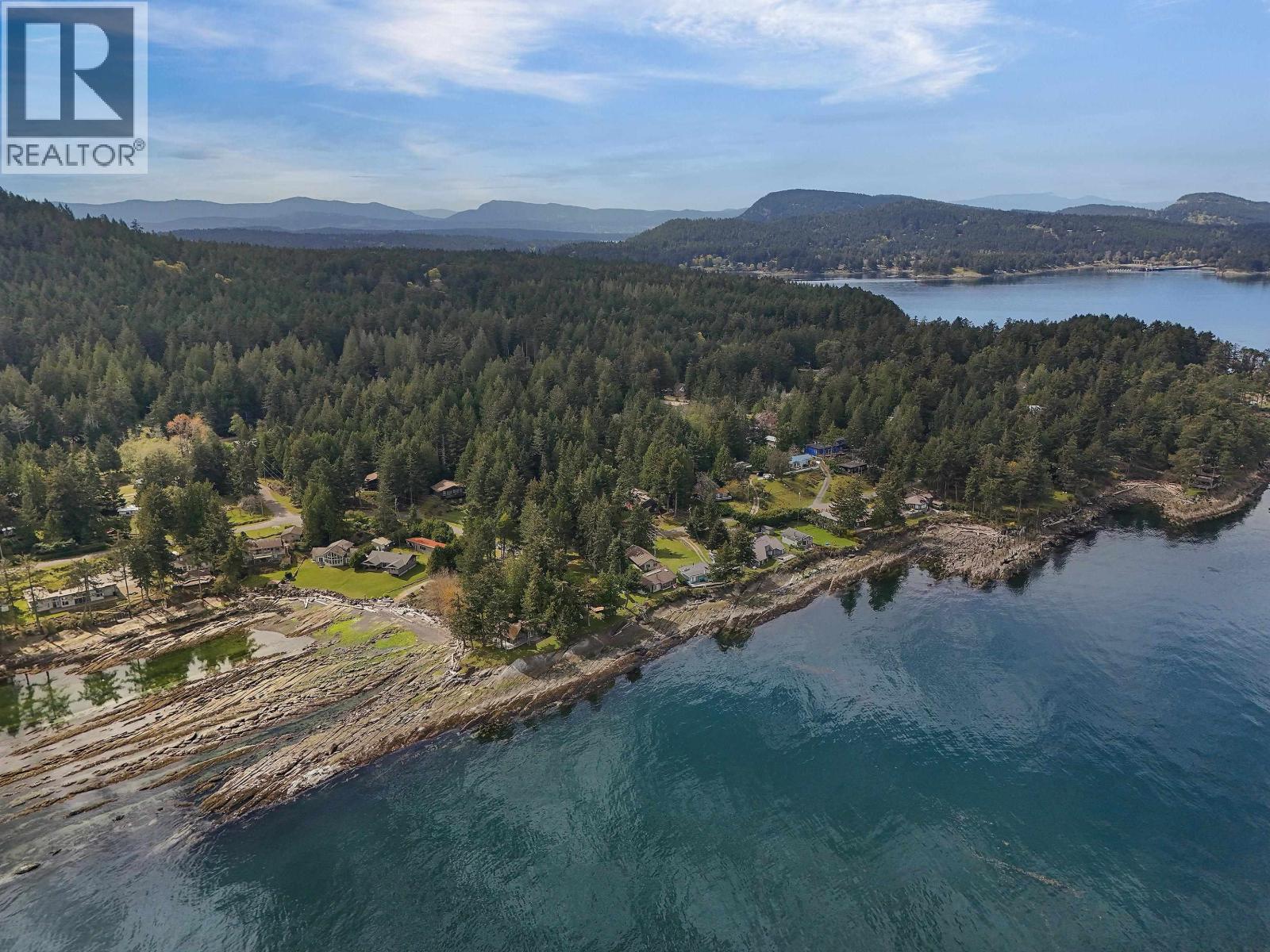514 AYA REACH ROAD, Mayne Island