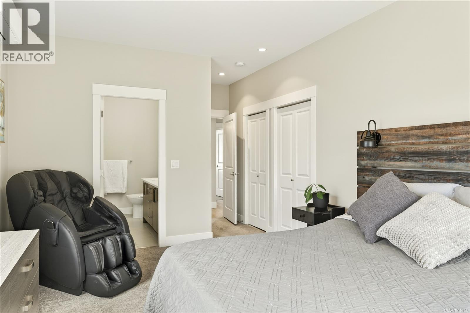 #202 5646 Linley Valley Dr - 22