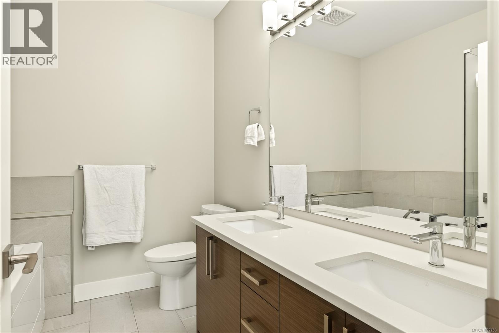 #202 5646 Linley Valley Dr - 25