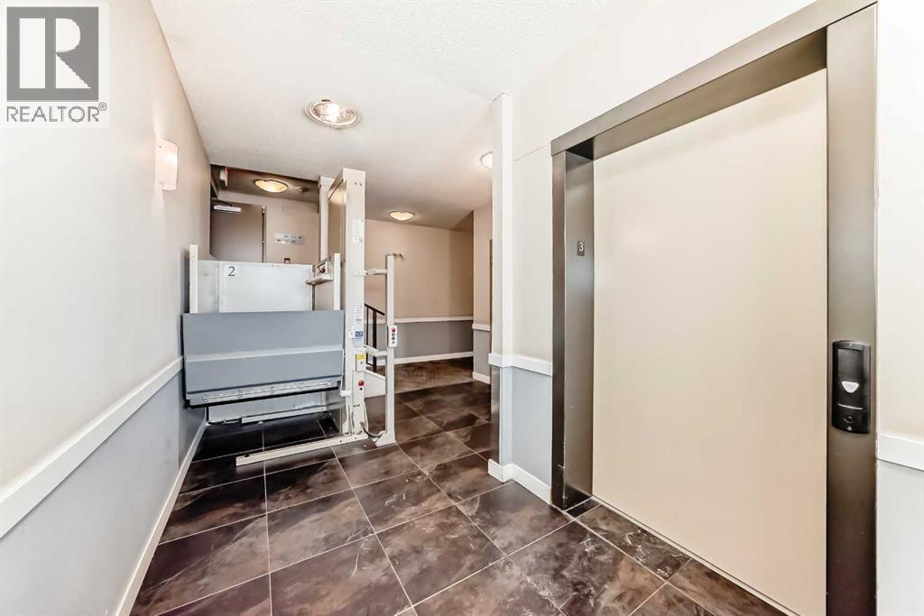 #312 48 PANATELLA ROAD NW - 36