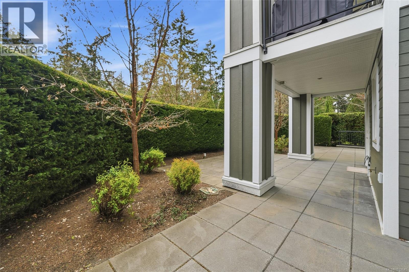 #101 1325 Cape Cod Dr - 22