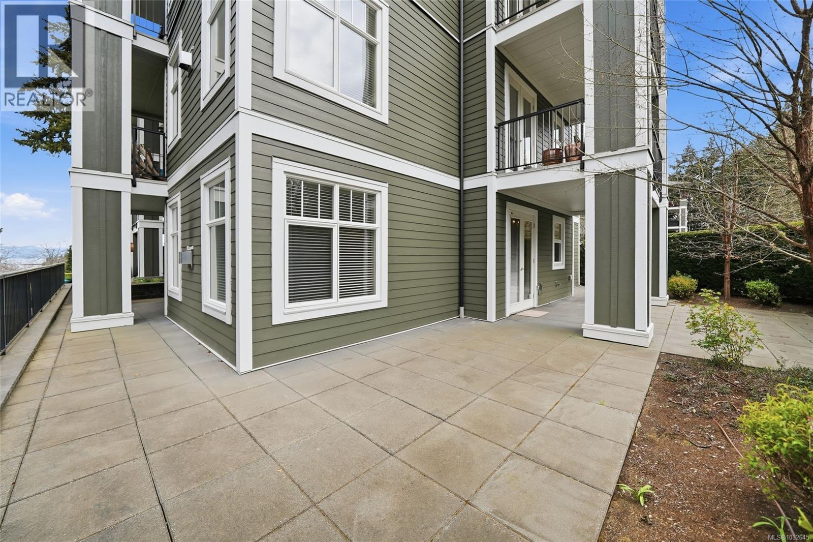 #101 1325 Cape Cod Dr - 23