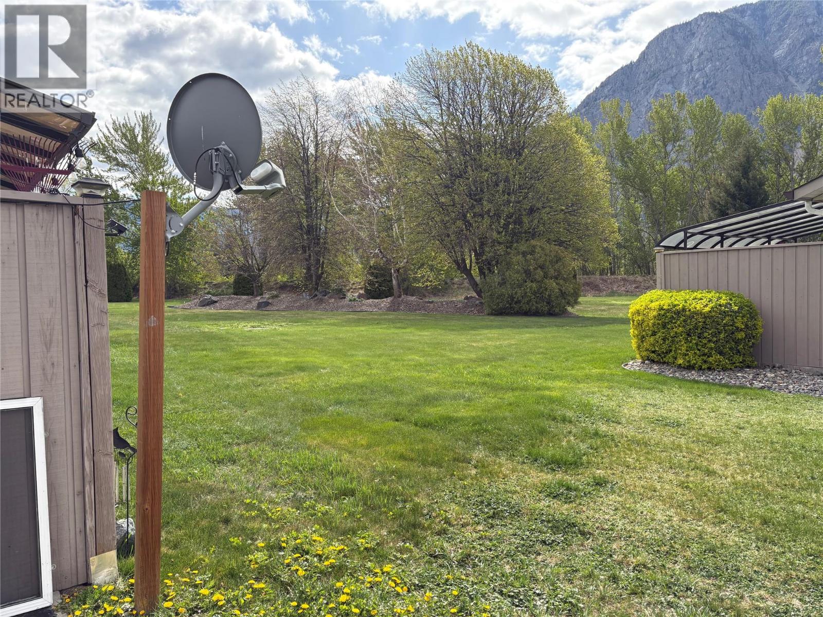 815 11th Avenue Unit# 2, Keremeos
