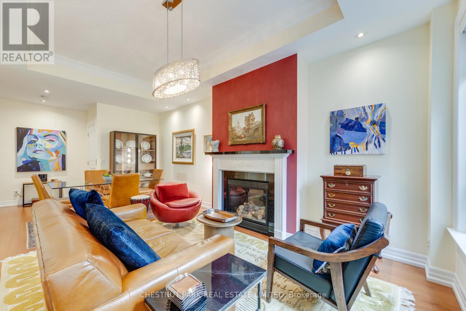 #TH20 21 BURKEBROOK PLACE - 2