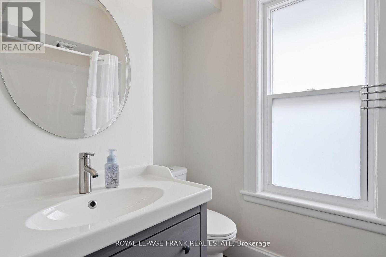 121 DURHAM STREET W — photo 17