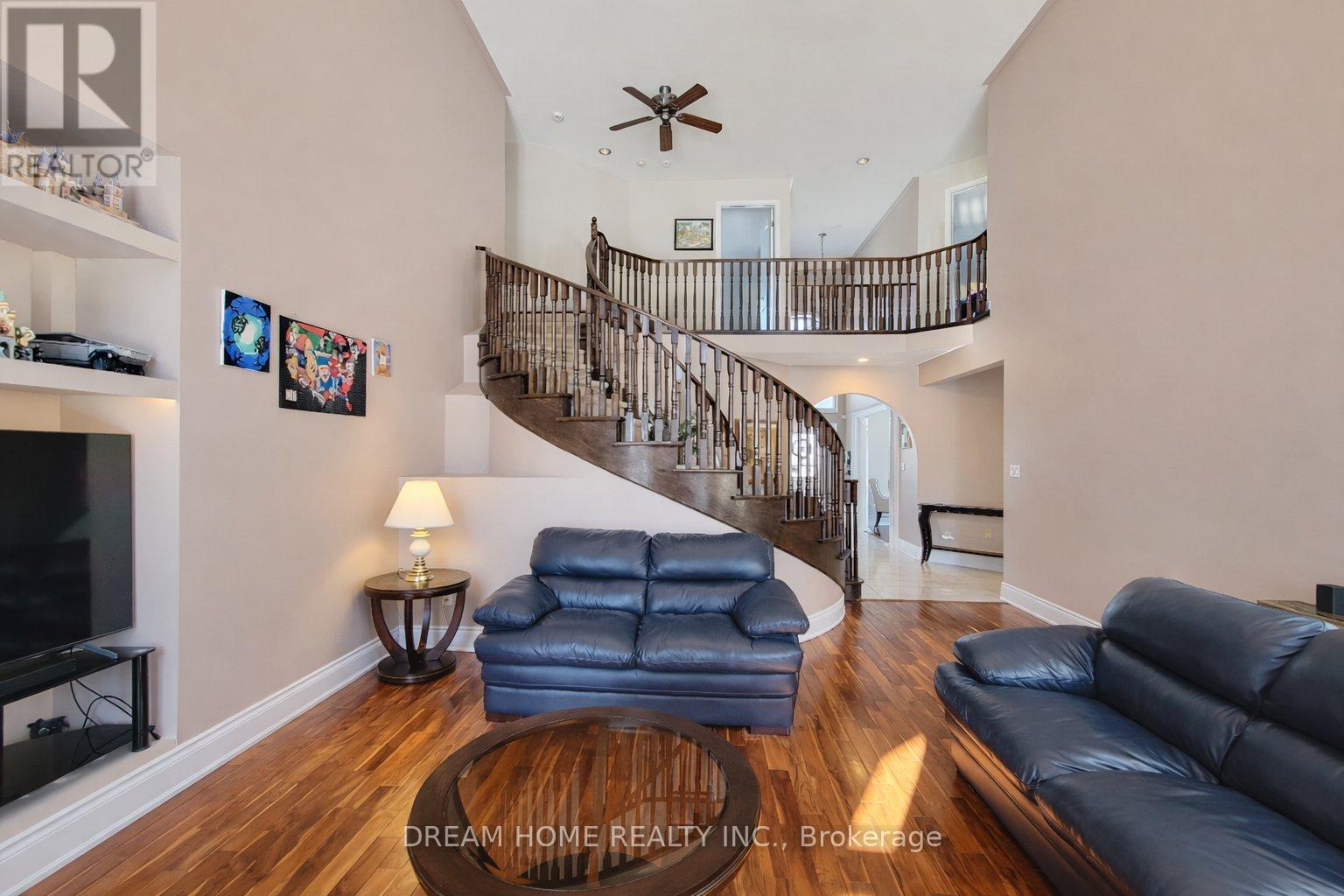 735 FOXCROFT BOULEVARD - 7