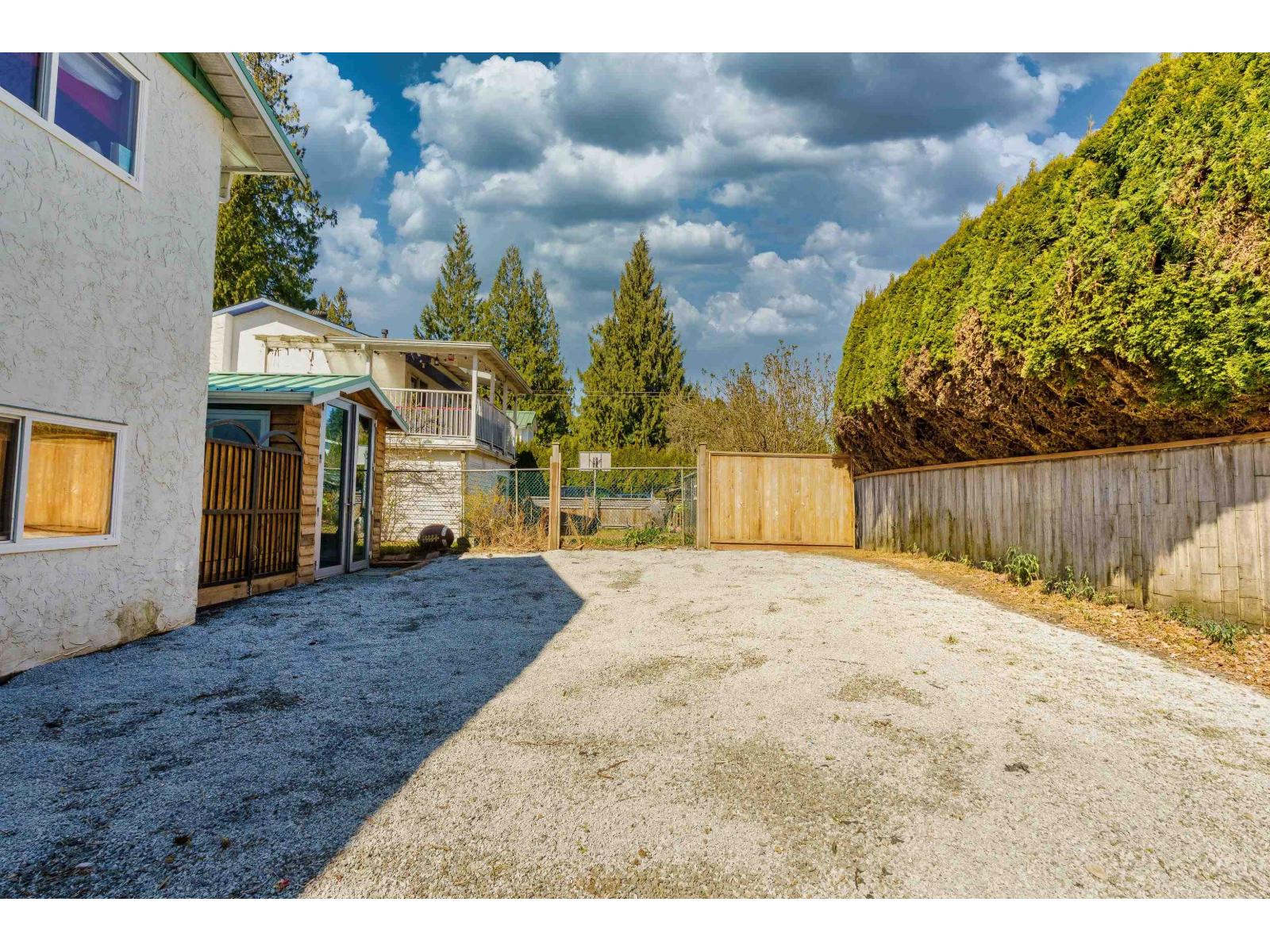 7655 WOODCOCK CRESCENT — photo 38
