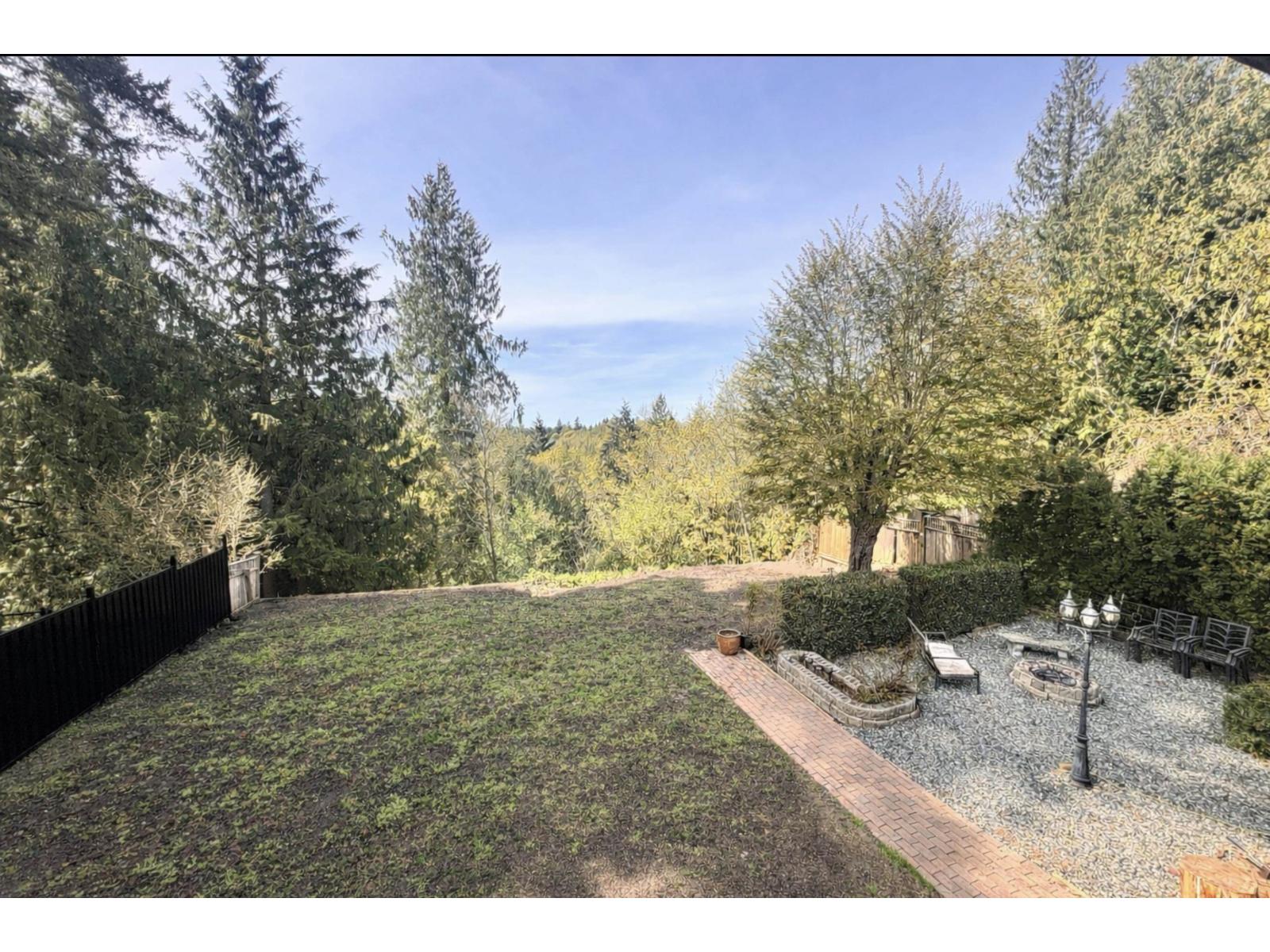 7655 WOODCOCK CRESCENT — photo 33