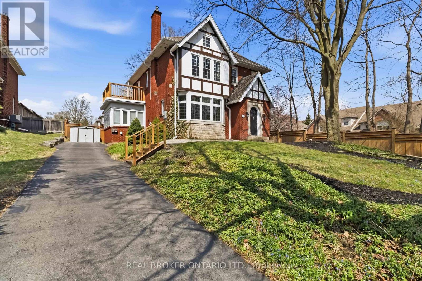 MAIN LEVEL - 295 PLAINS ROAD W