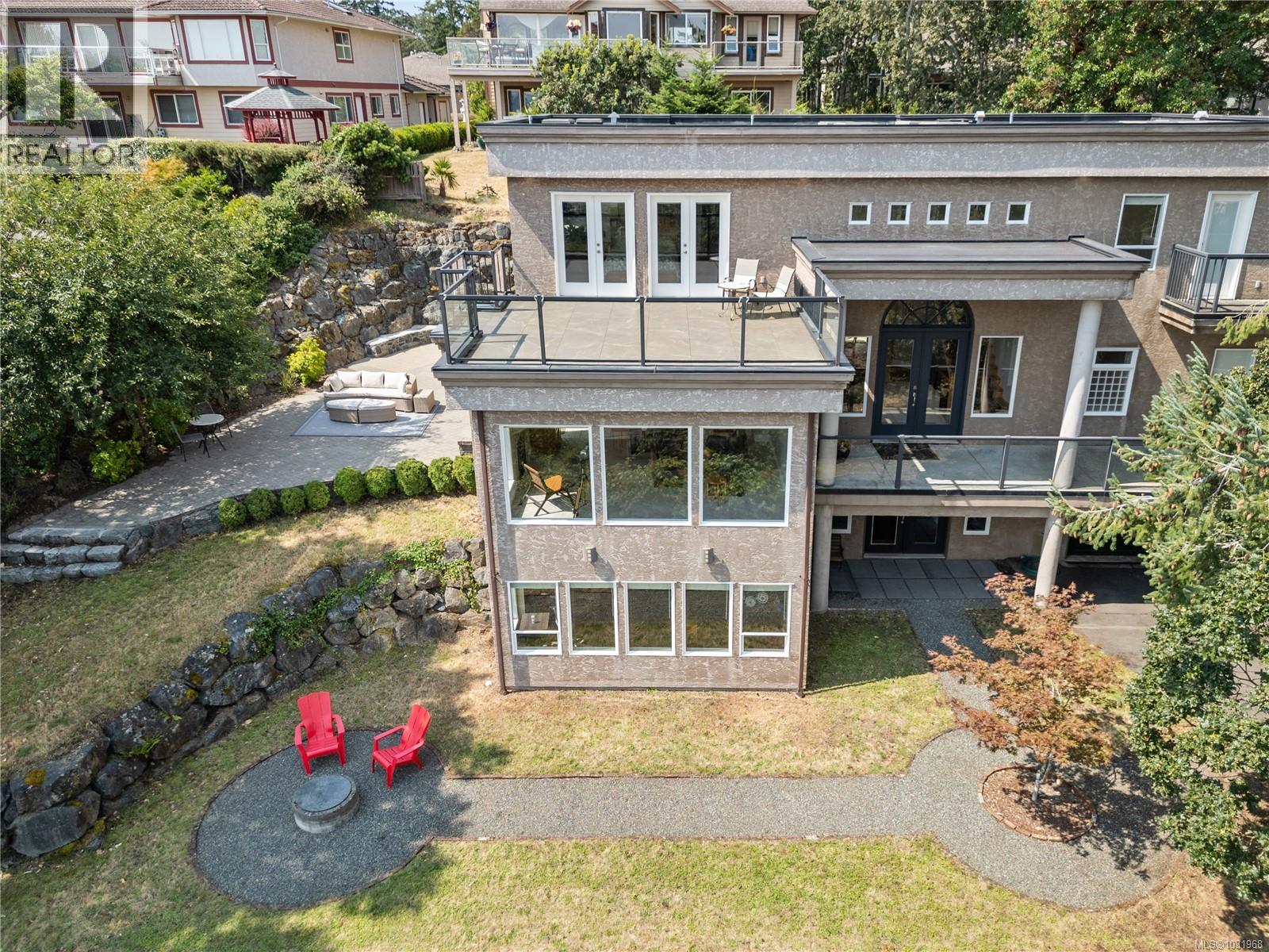 3361 Hatley Dr — photo 81
