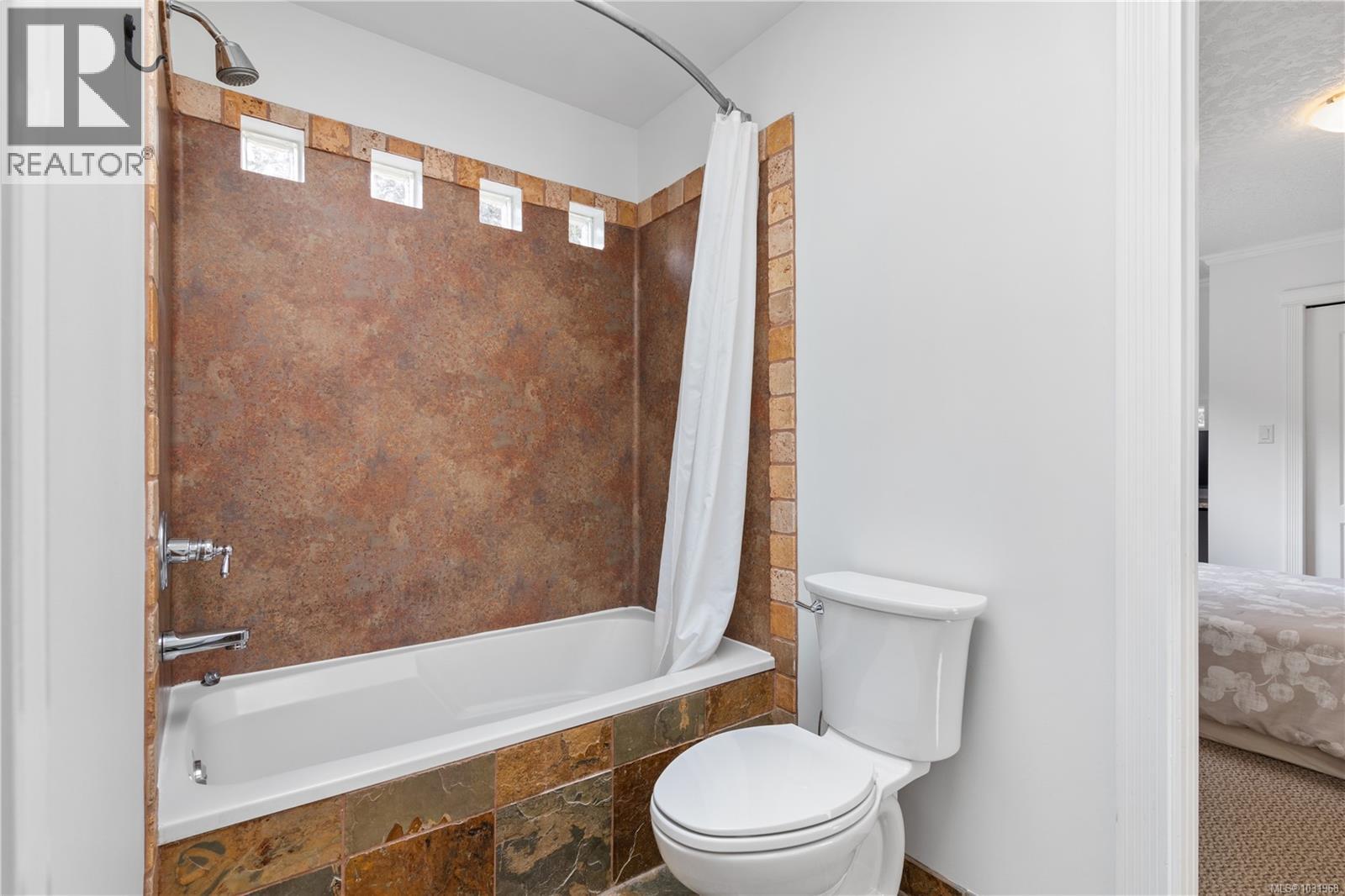 3361 Hatley Dr — photo 51
