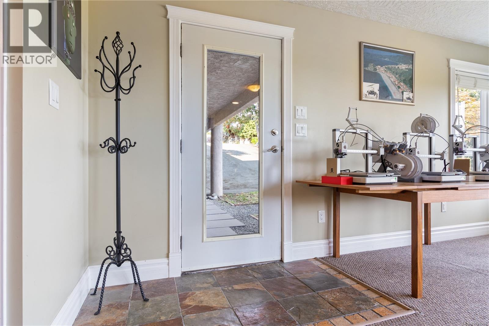 3361 Hatley Dr — photo 61